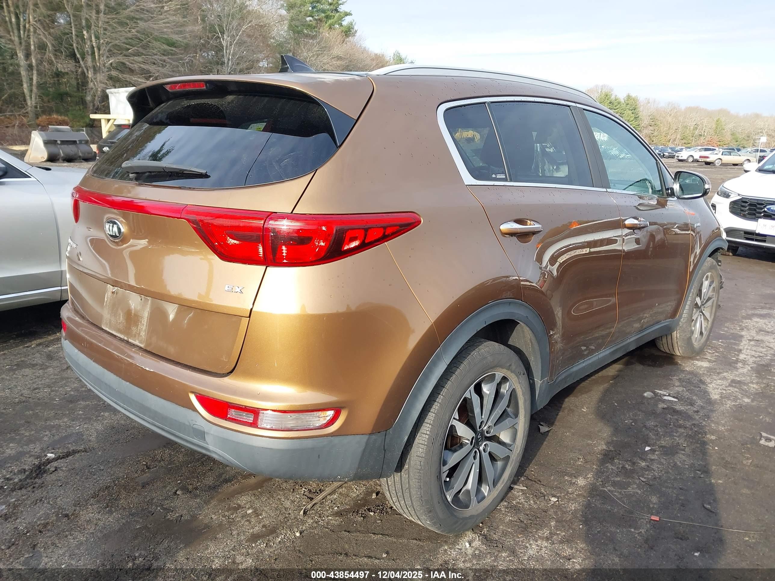 KIA SPORTAGE image 4