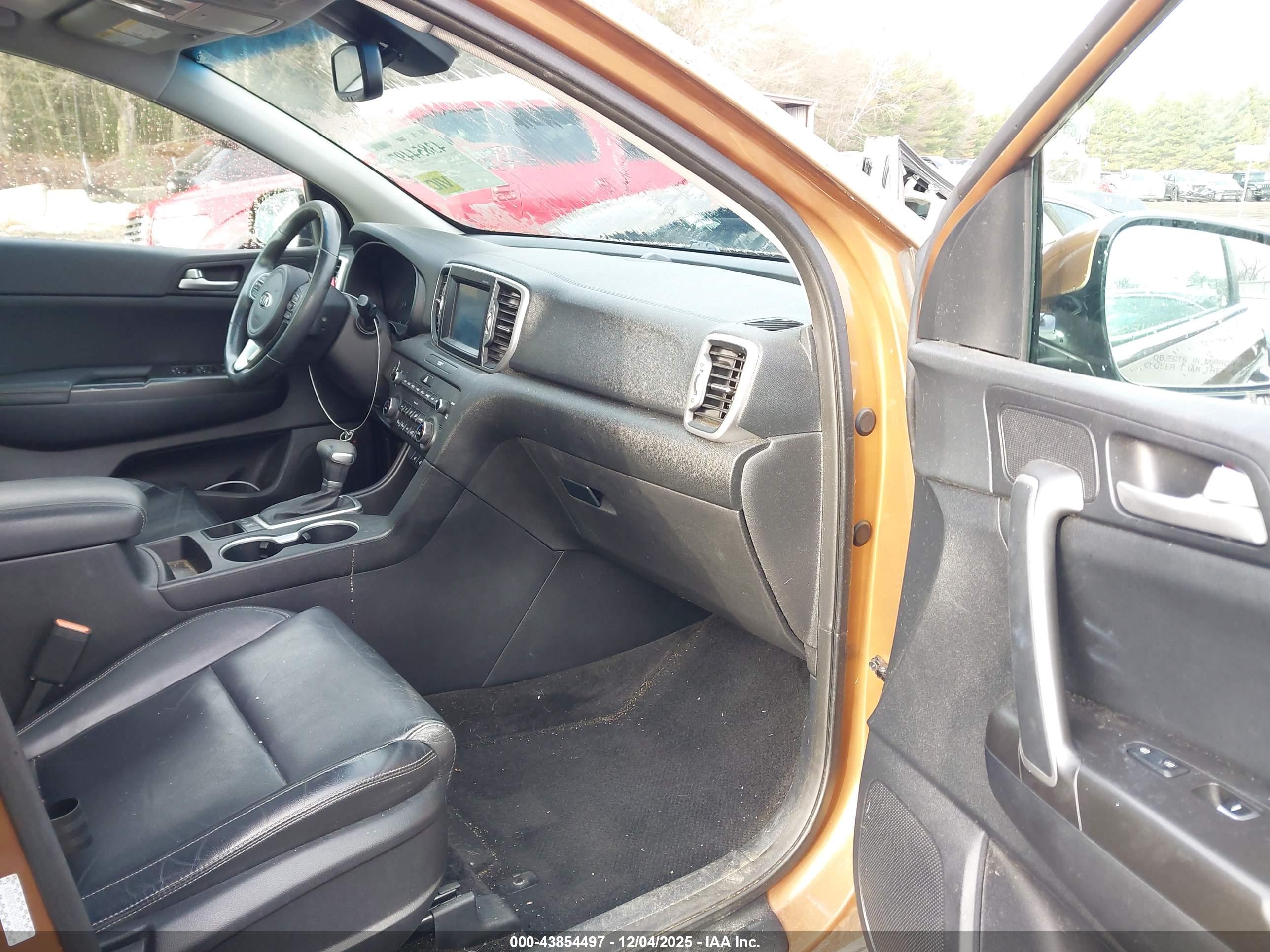 KIA SPORTAGE image 5