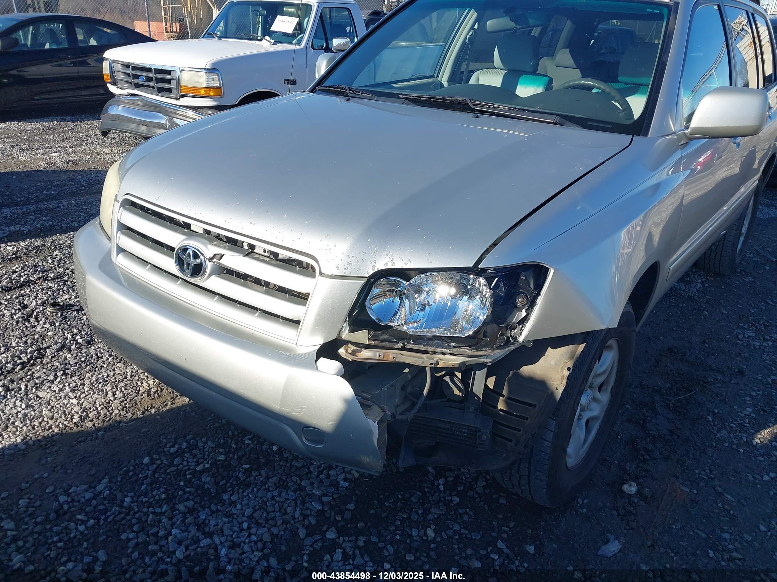 TOYOTA HIGHLANDER image 6