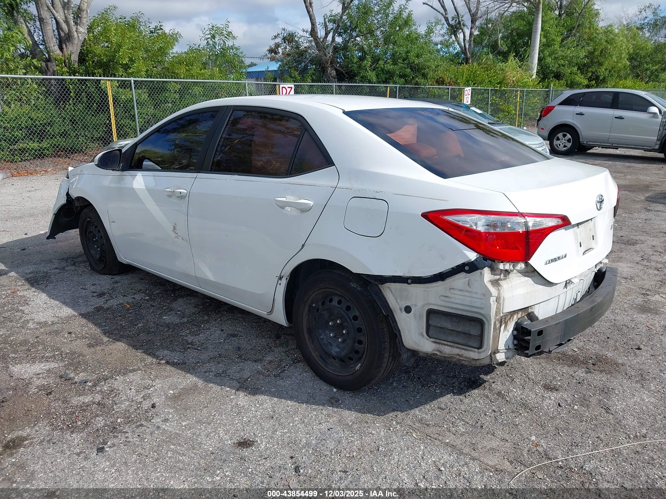 TOYOTA COROLLA image 3