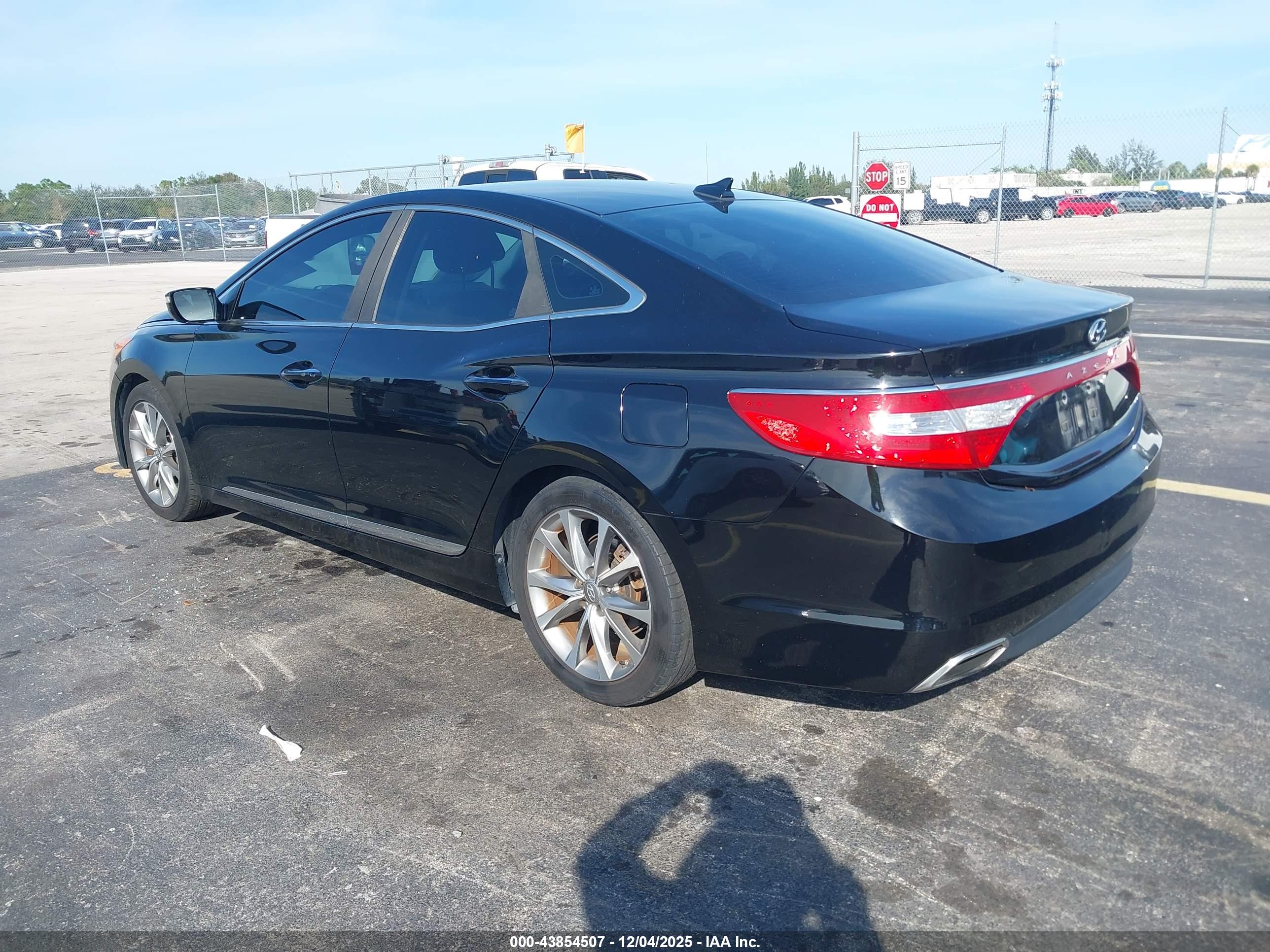 HYUNDAI AZERA image 3