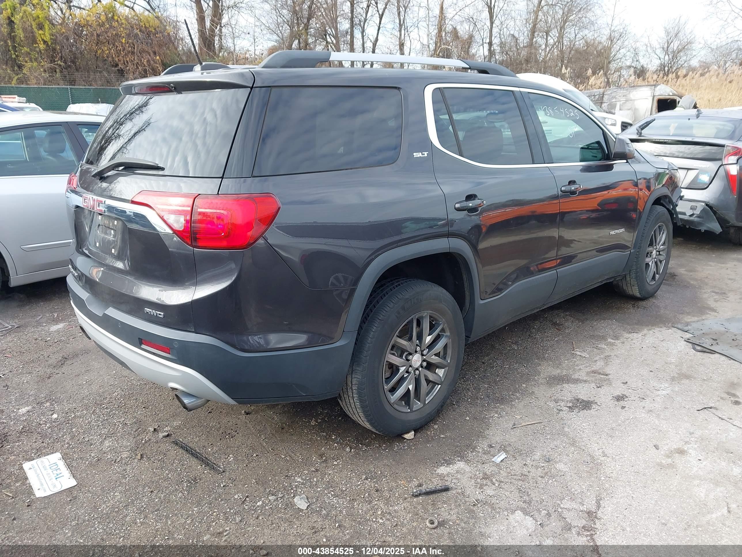 GMC ACADIA image 4