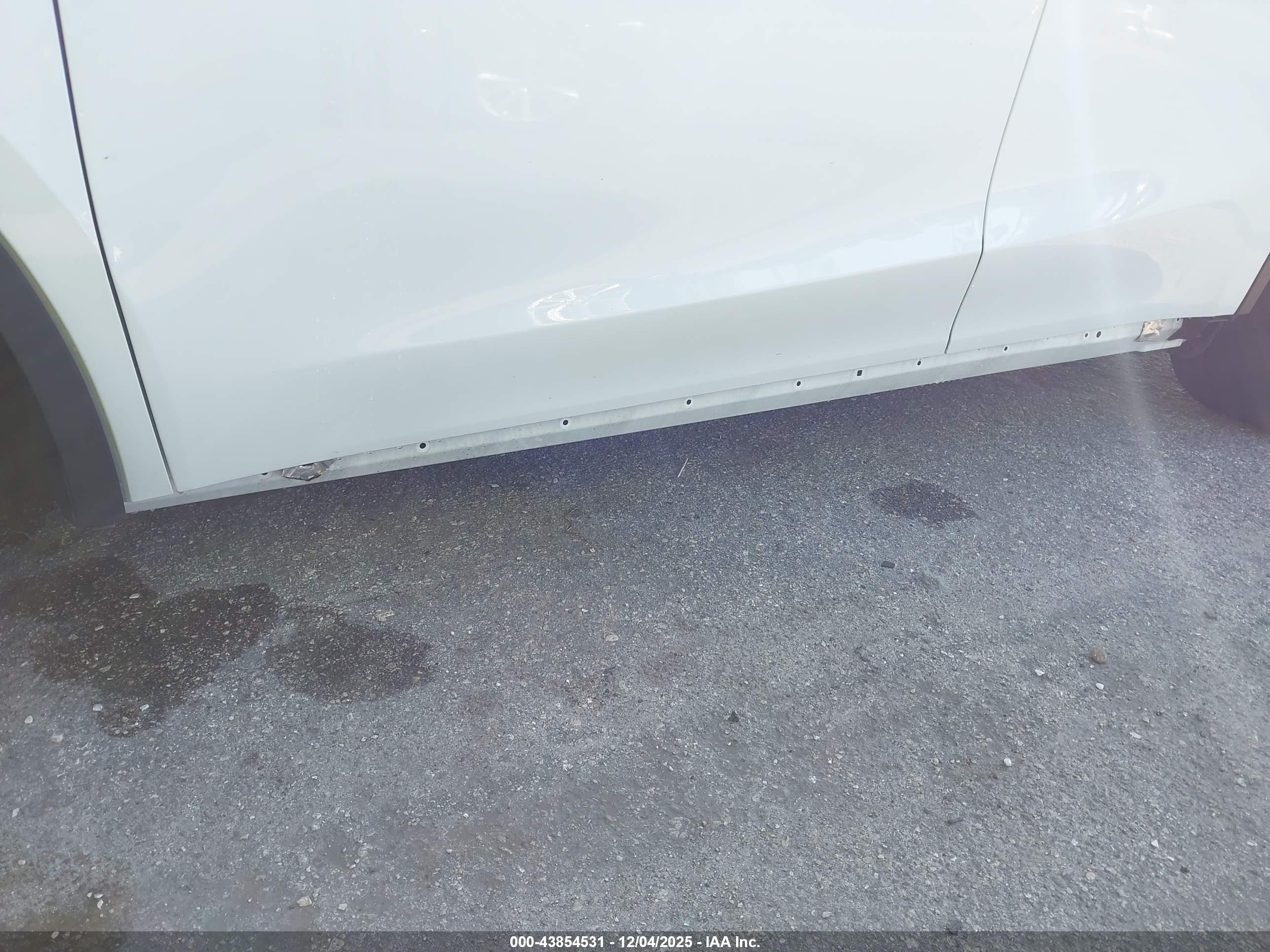 TESLA MODEL image 6