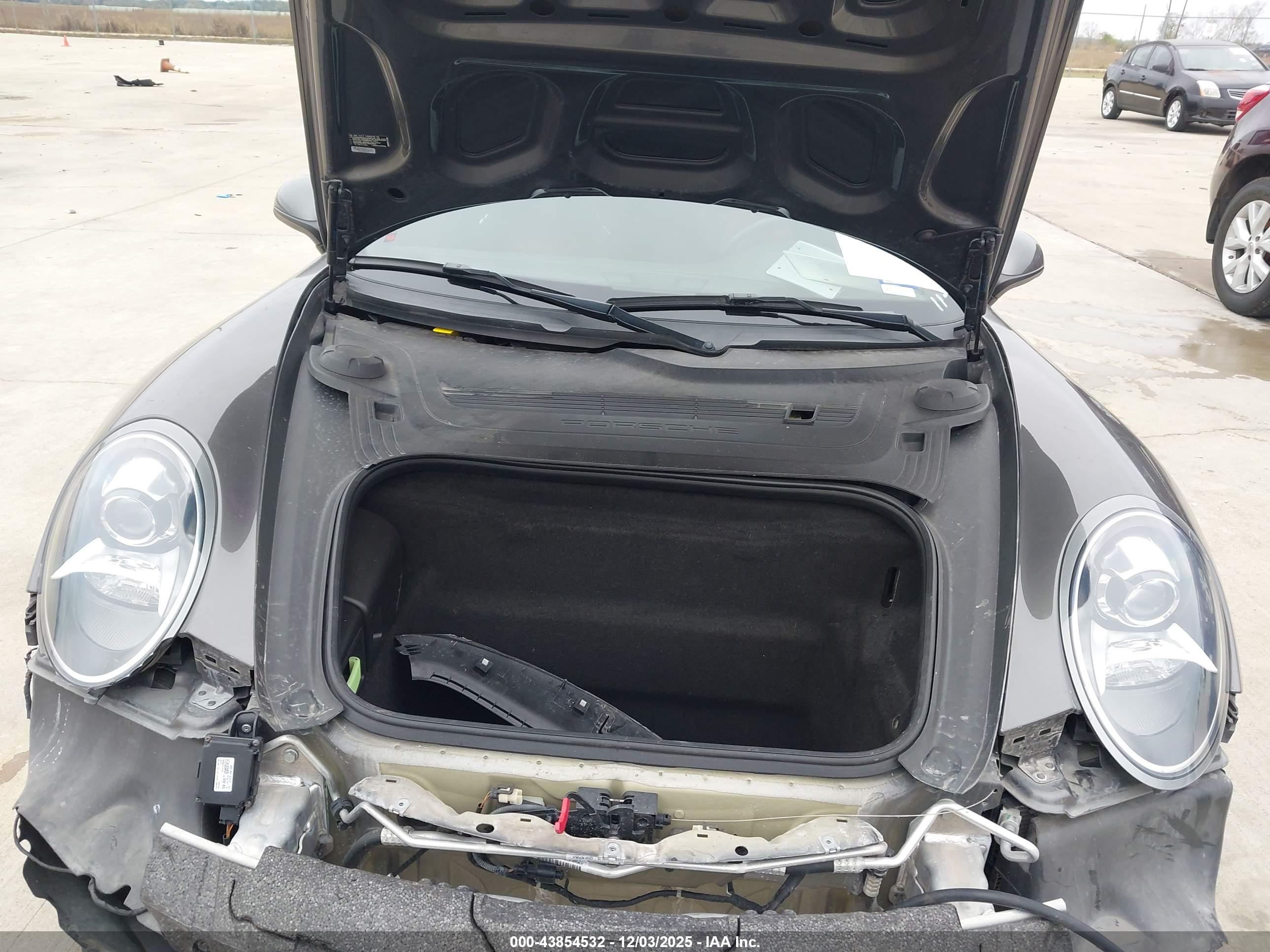 PORSCHE 911 image 10