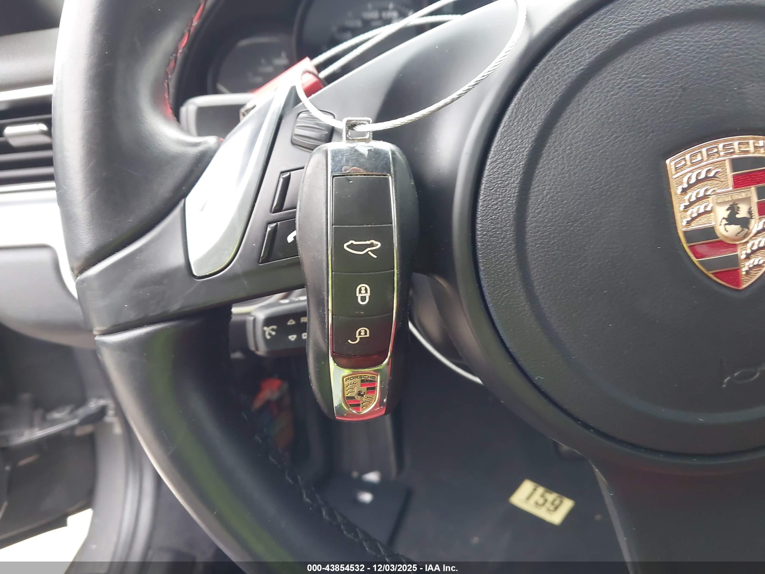 PORSCHE 911 image 11