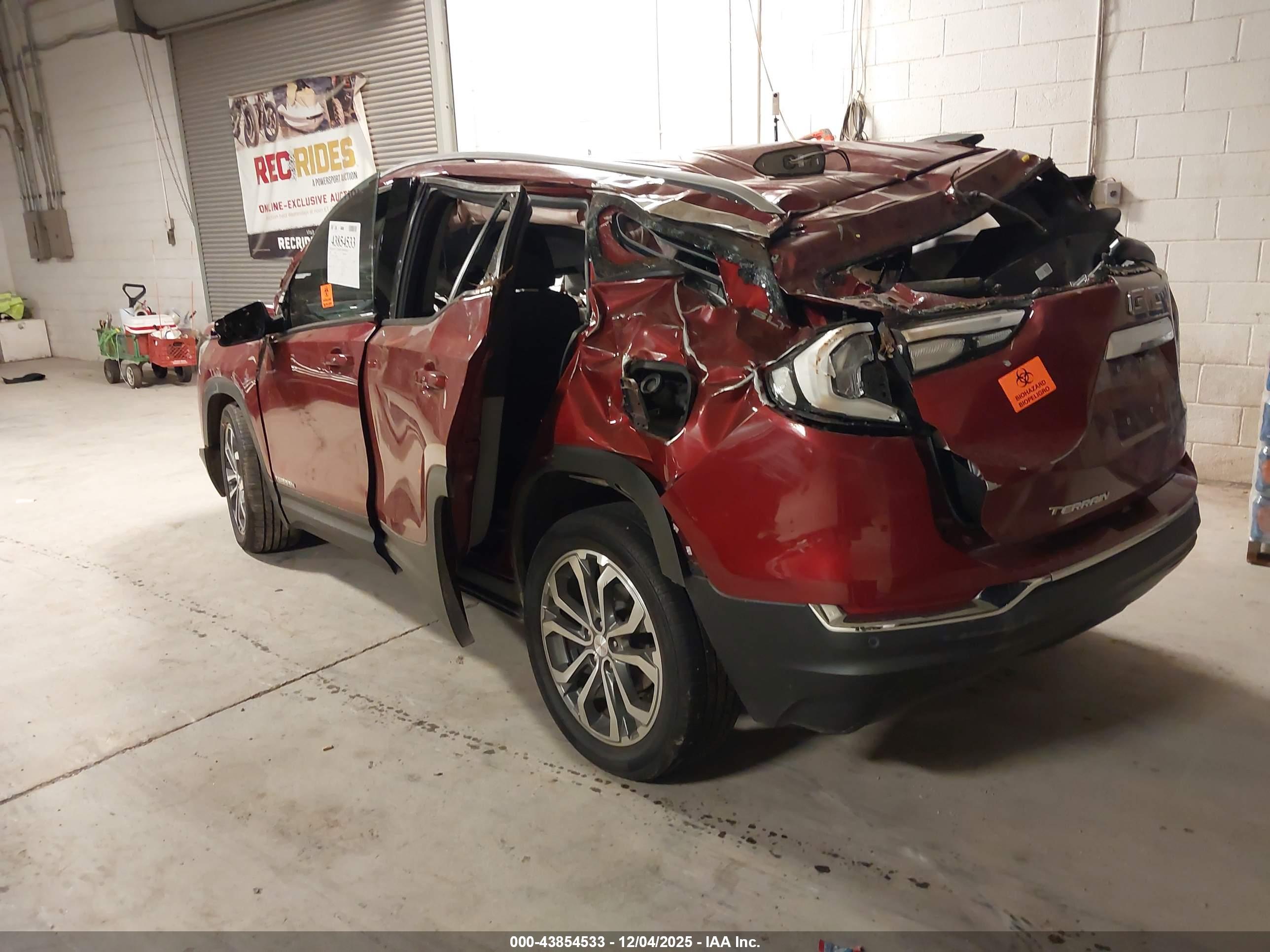 GMC TERRAIN image 3