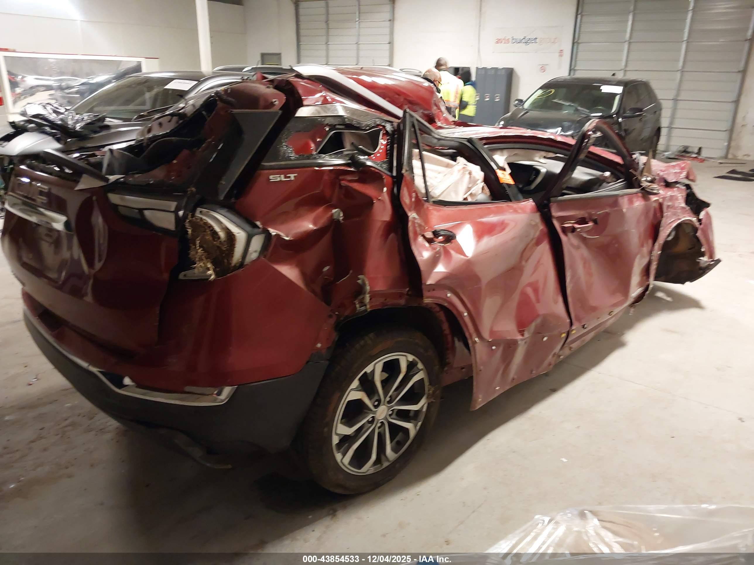 GMC TERRAIN image 4