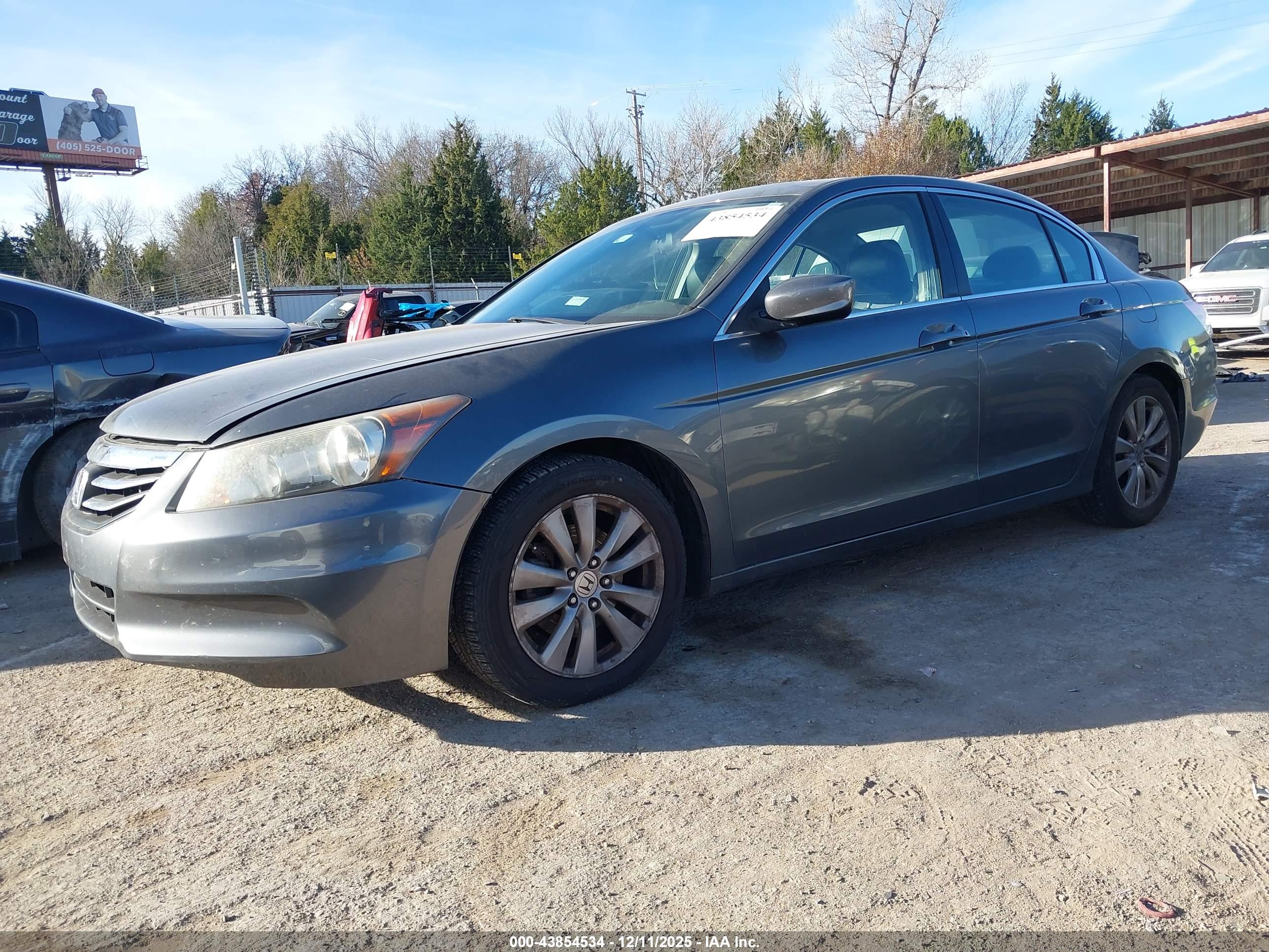 HONDA ACCORD image 2