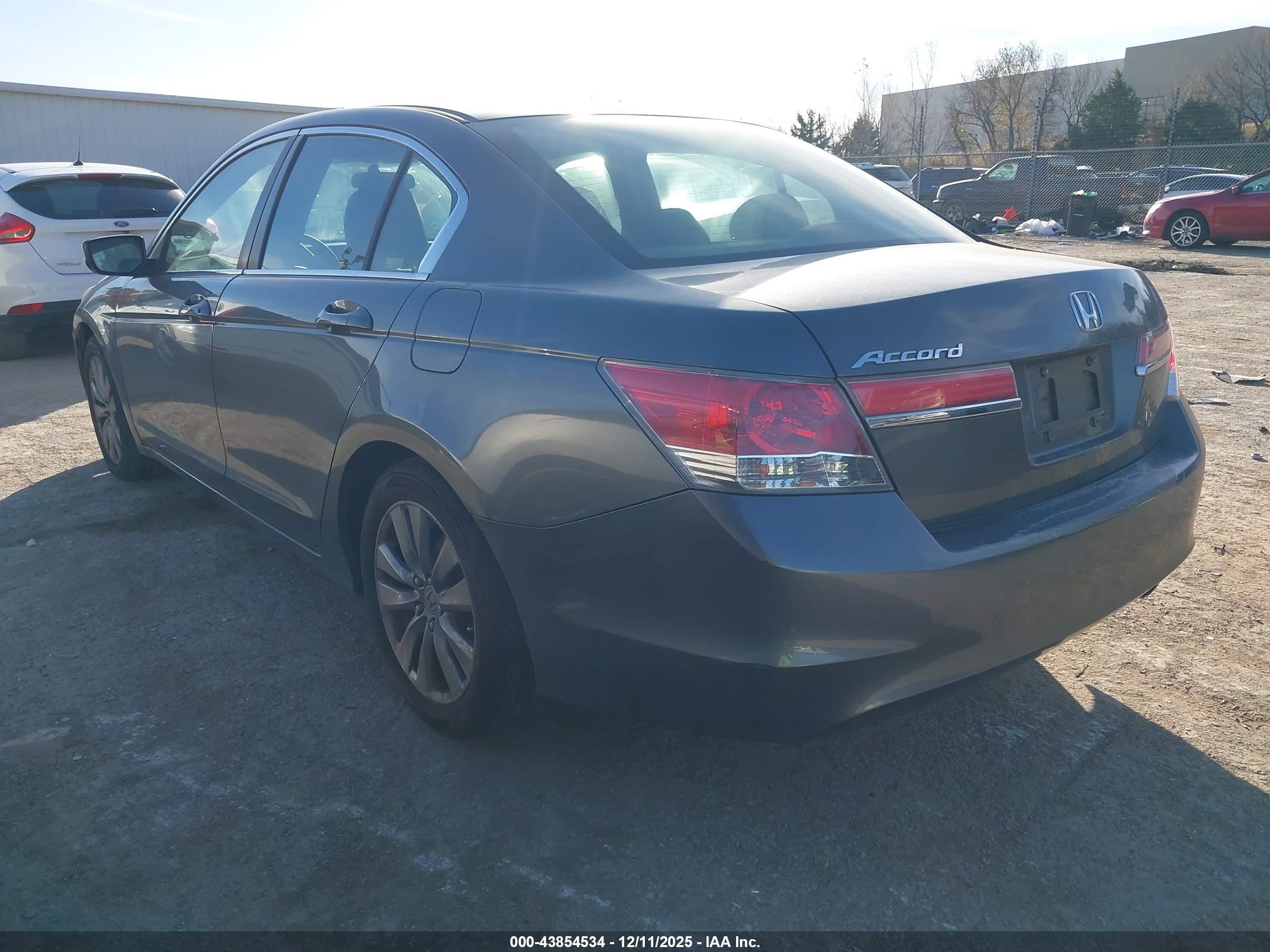 HONDA ACCORD image 3