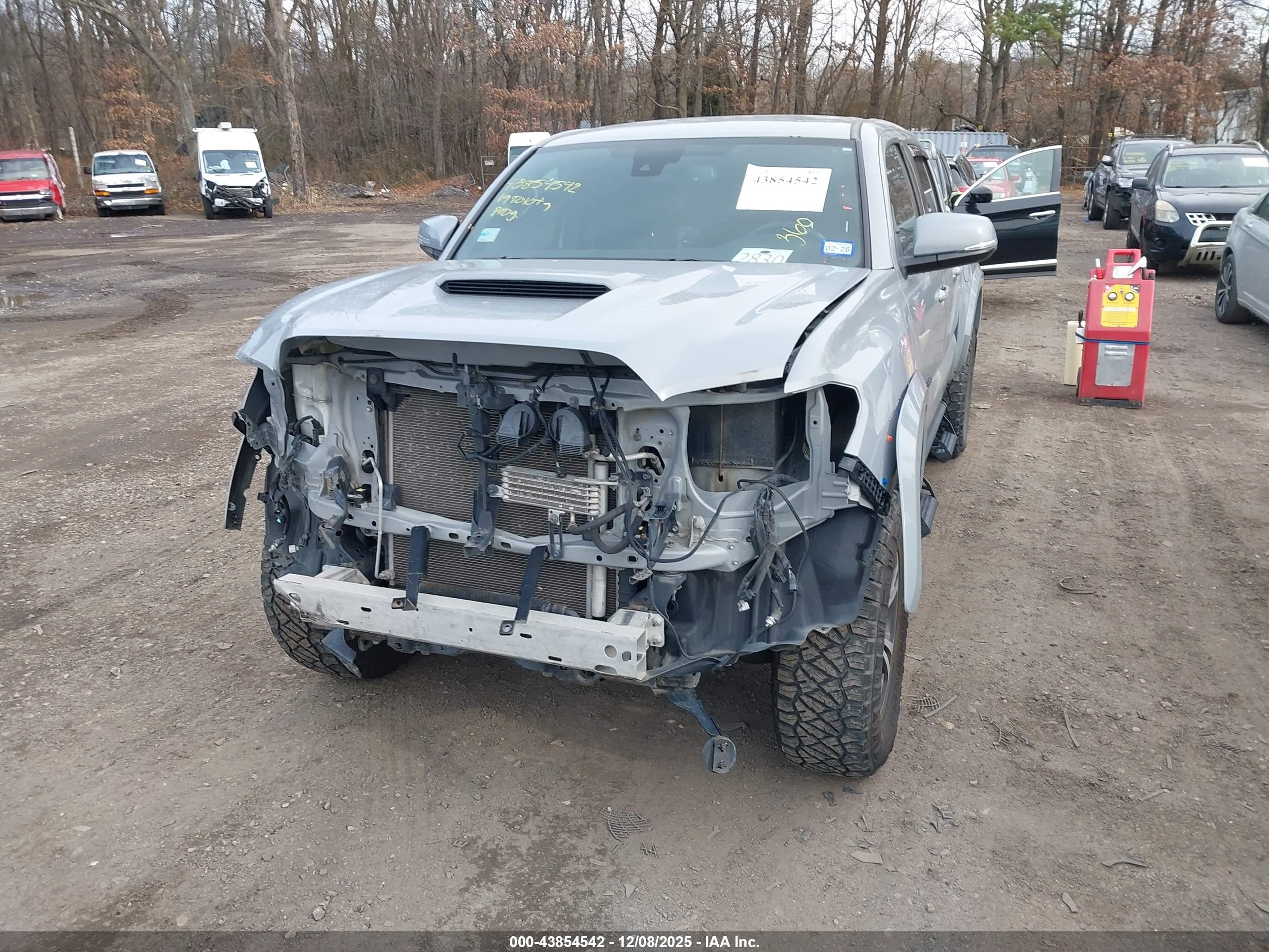 TOYOTA TACOMA image 6