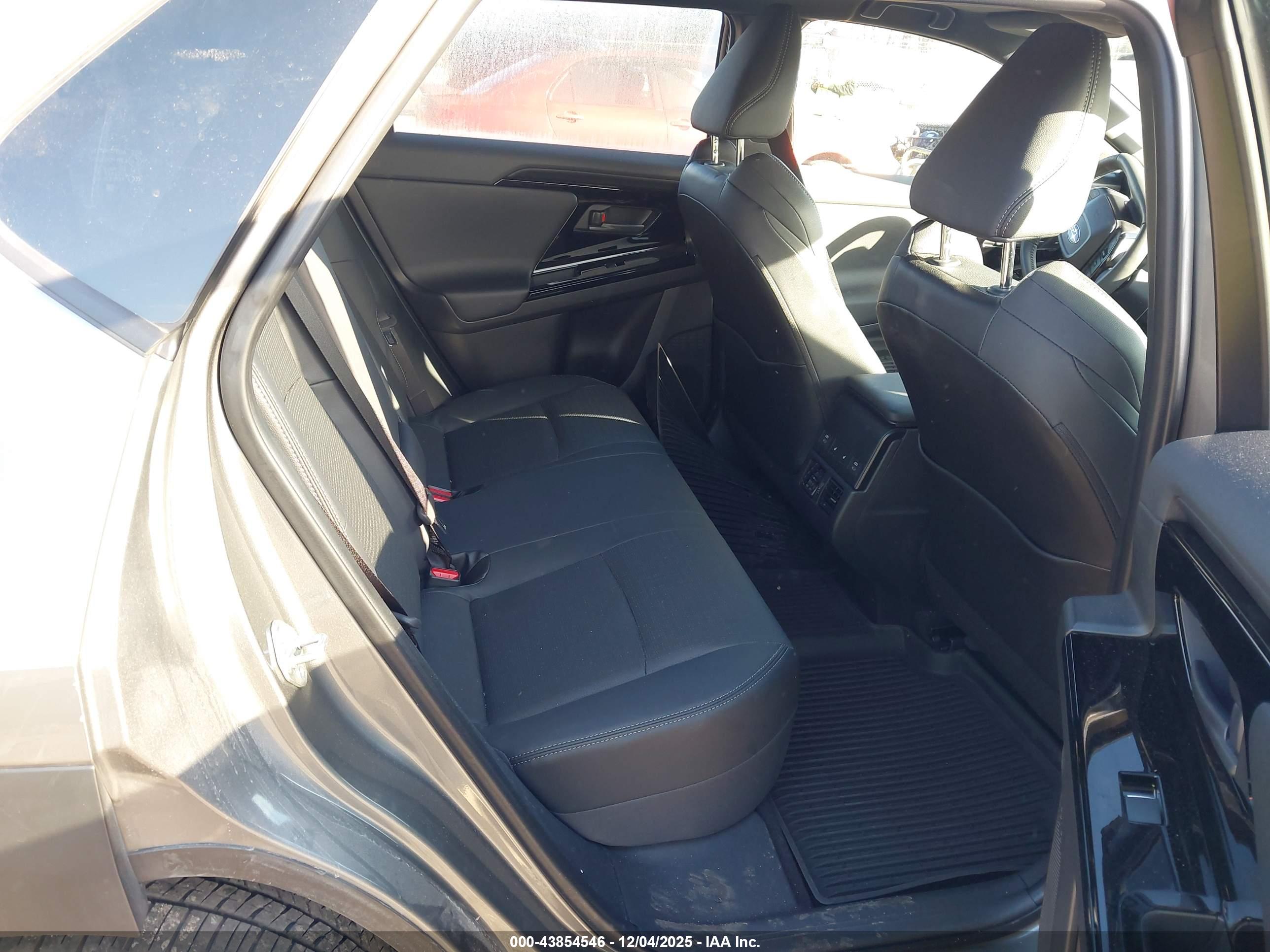 SUBARU SOLTERRA image 8