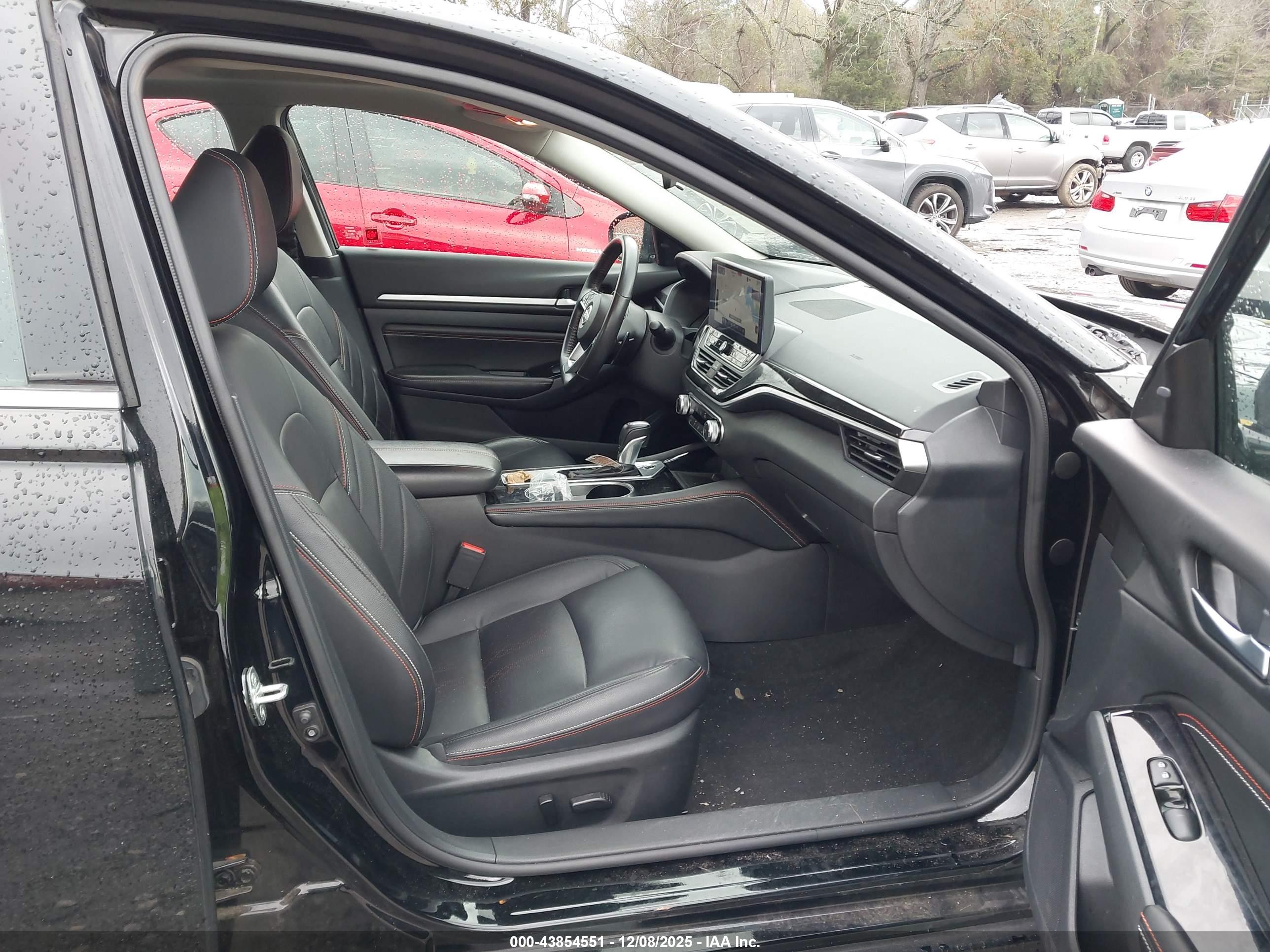 NISSAN ALTIMA image 5