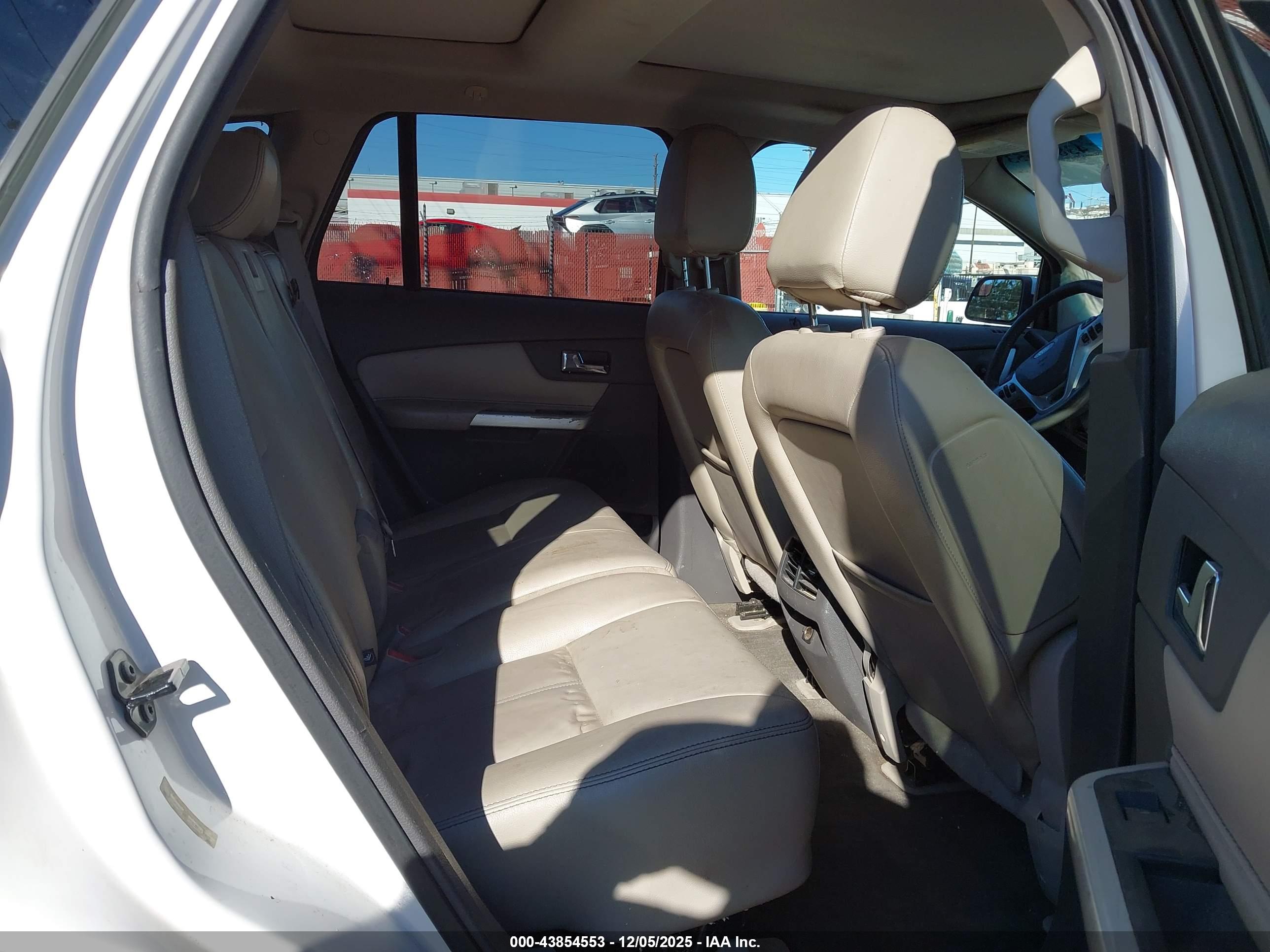 FORD EDGE image 8