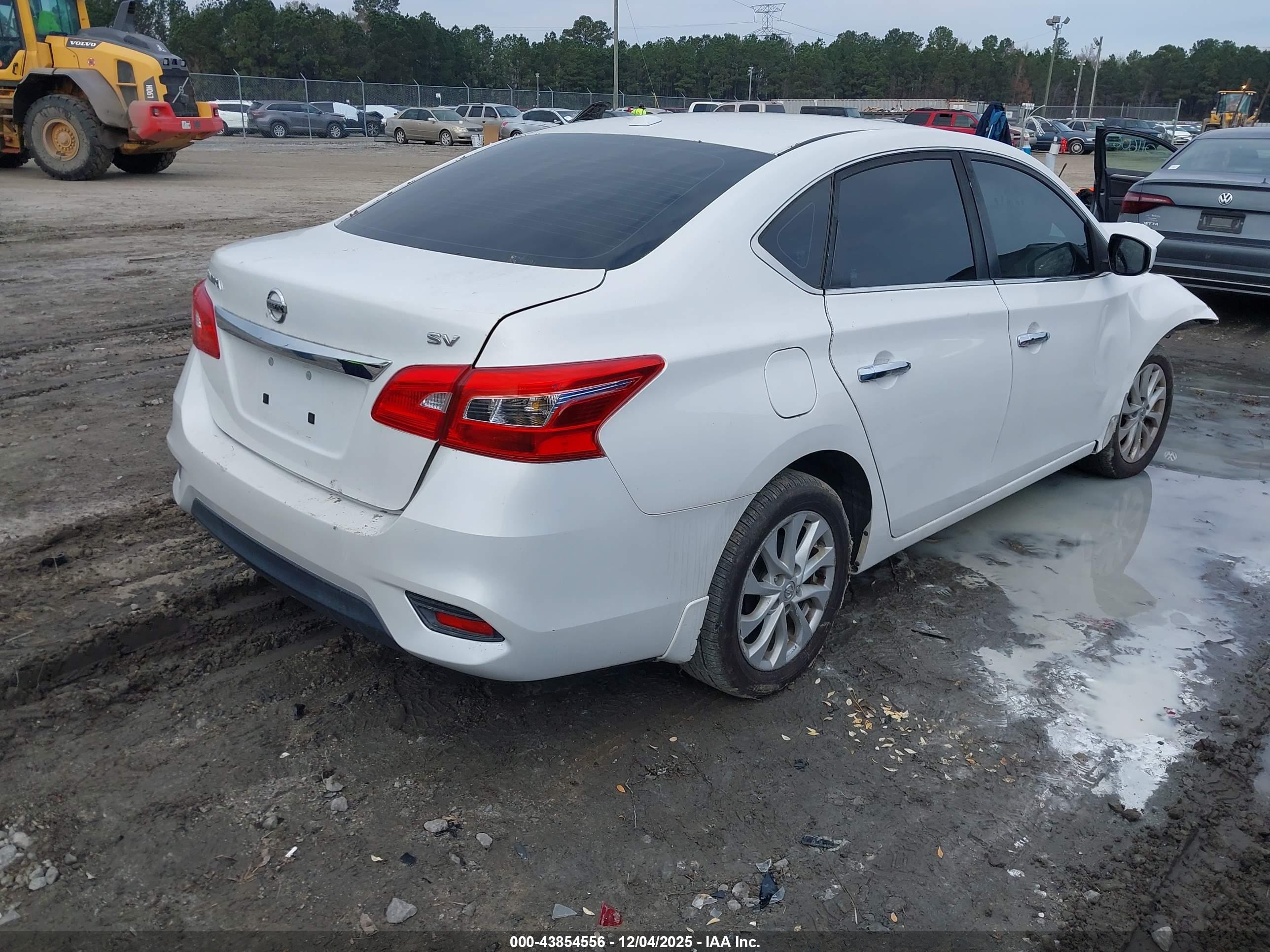 NISSAN SENTRA image 4