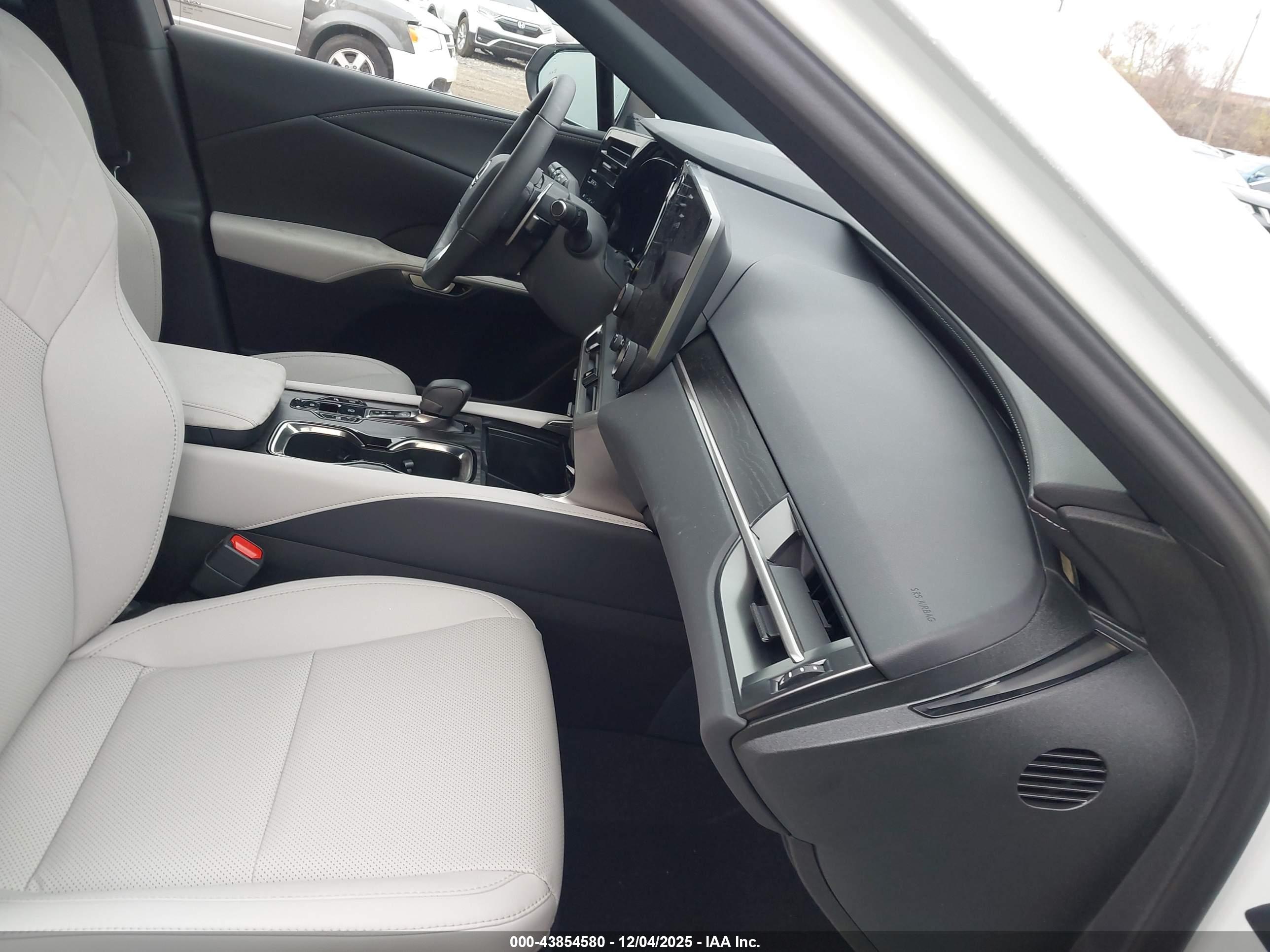 LEXUS RX image 5