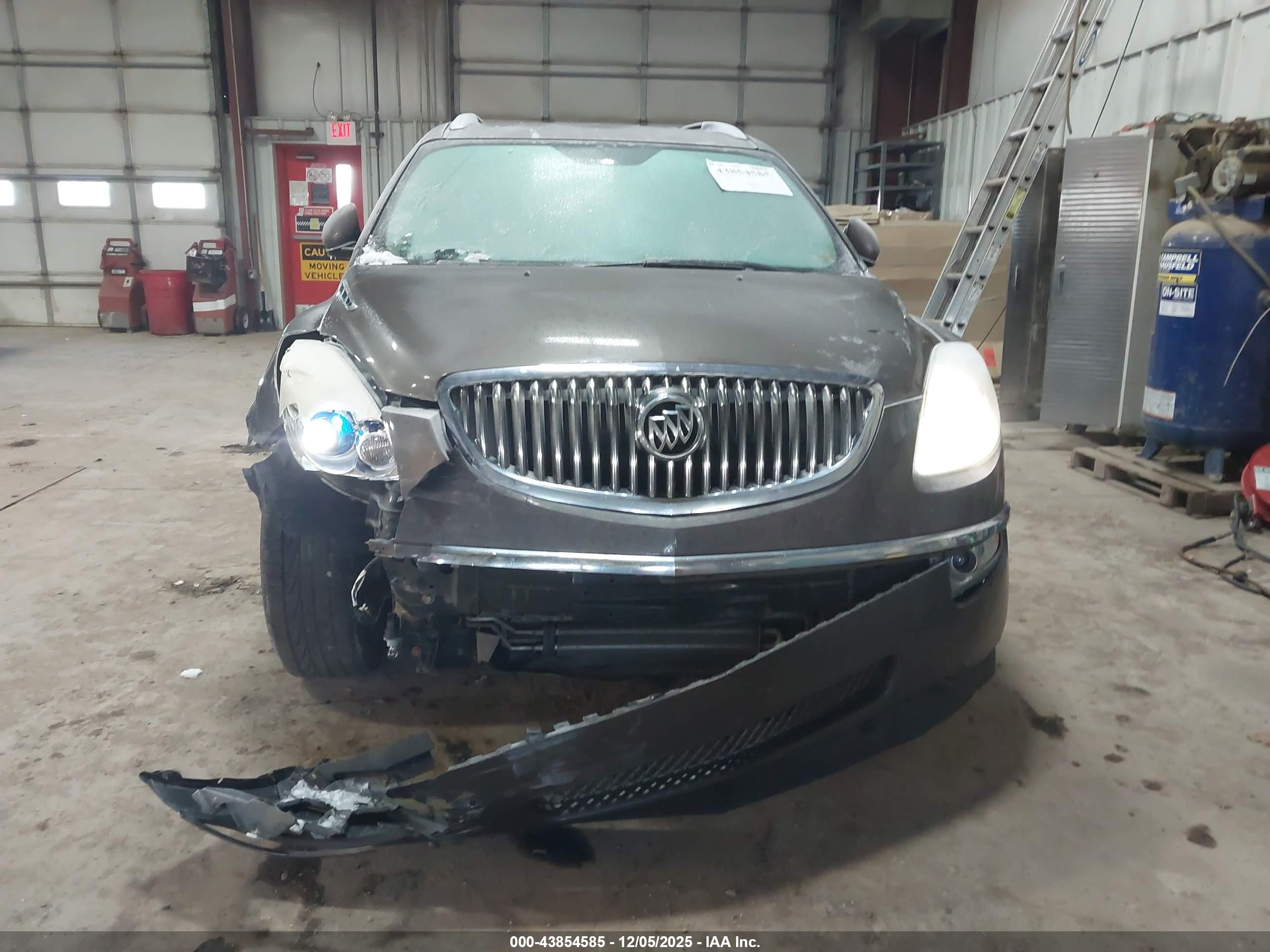 BUICK ENCLAVE image 6