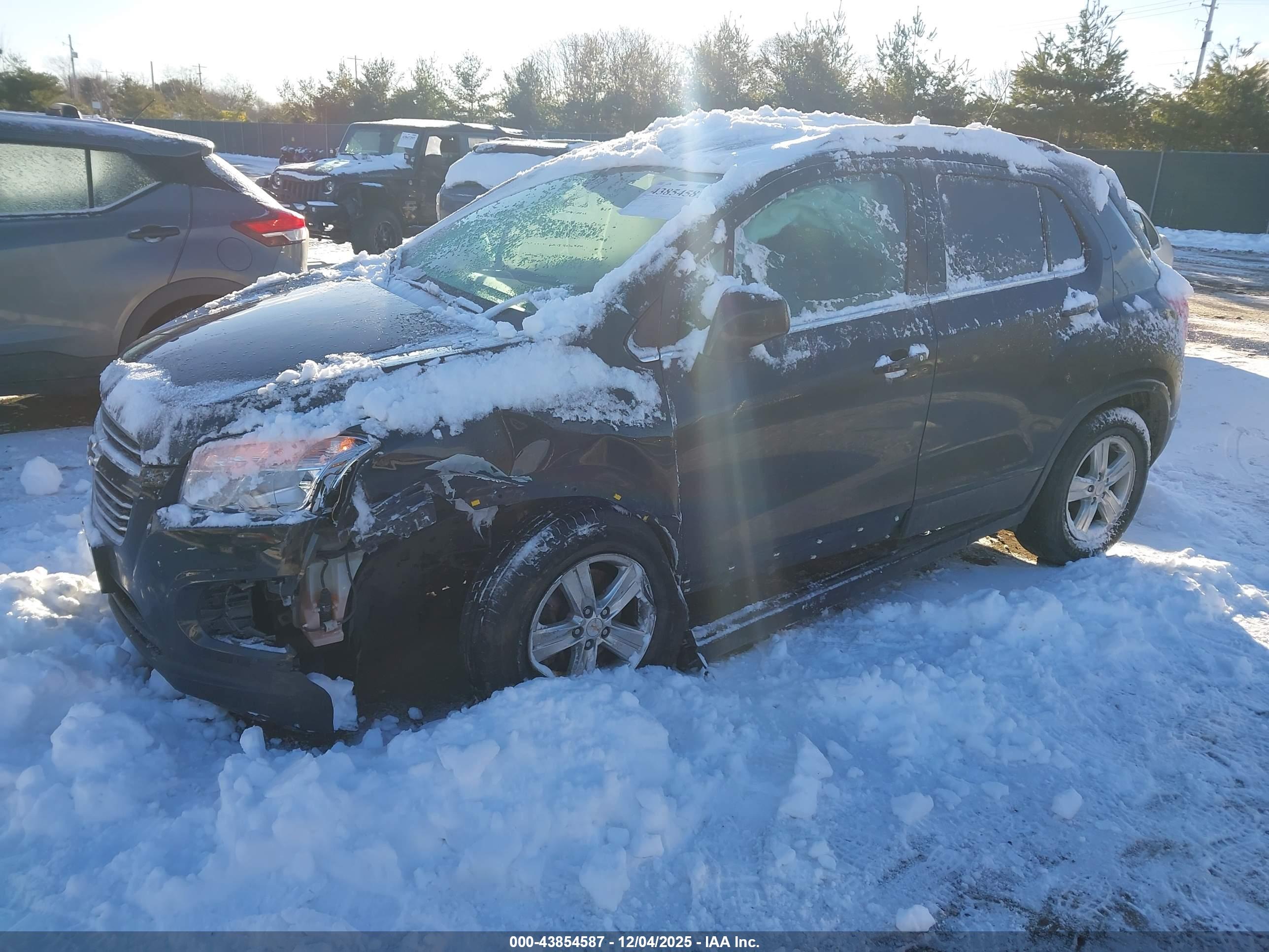 CHEVROLET TRAX image 2