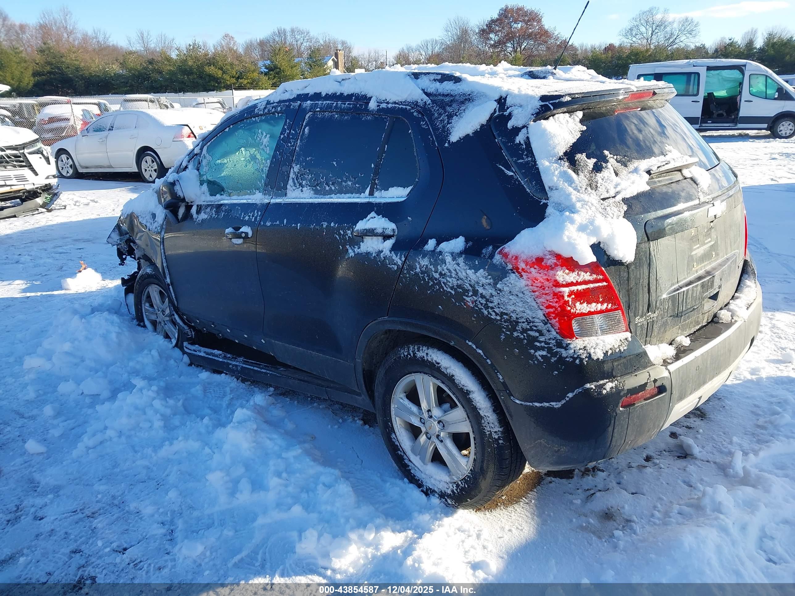 CHEVROLET TRAX image 3