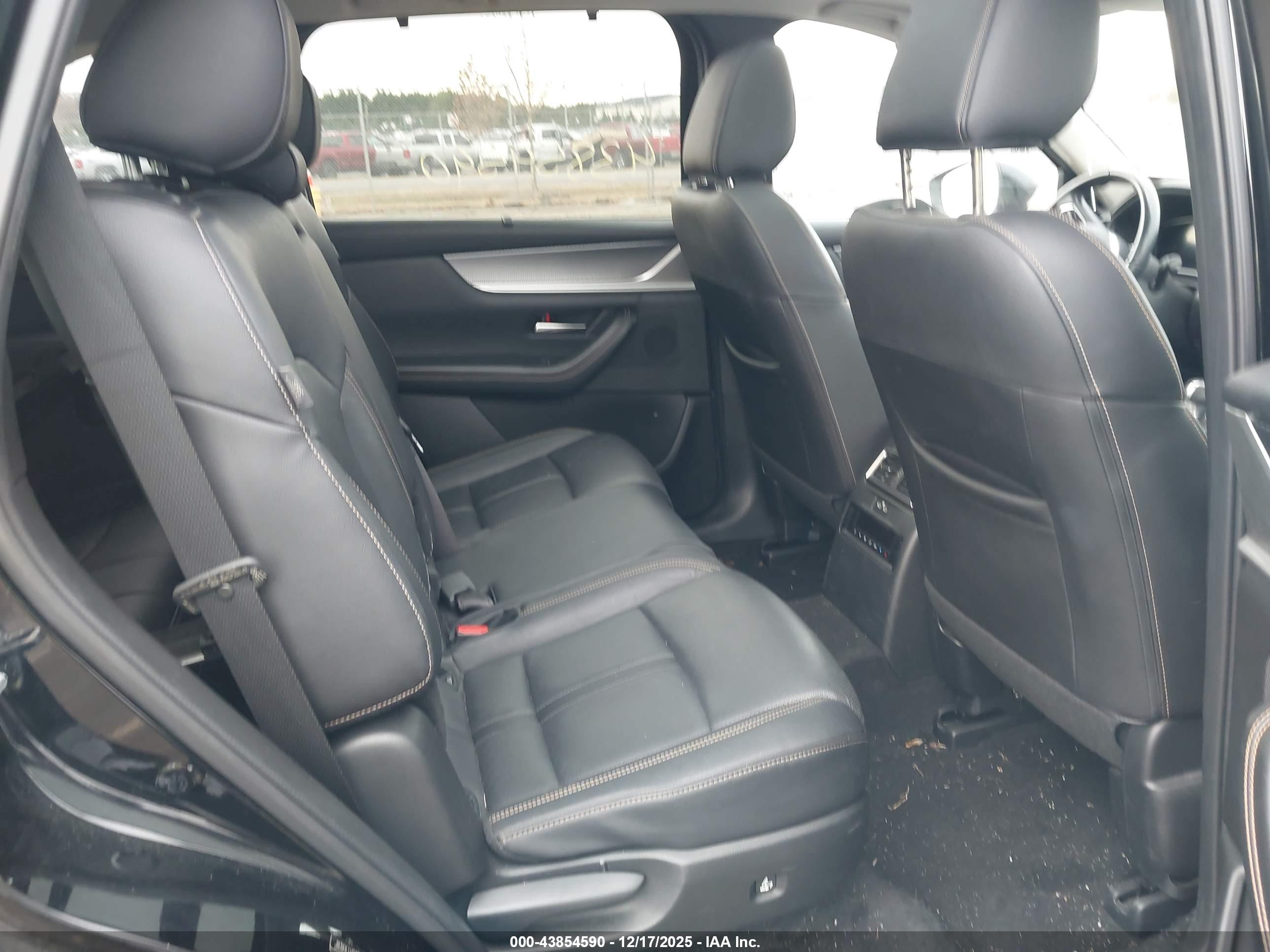 MAZDA CX-90 image 8