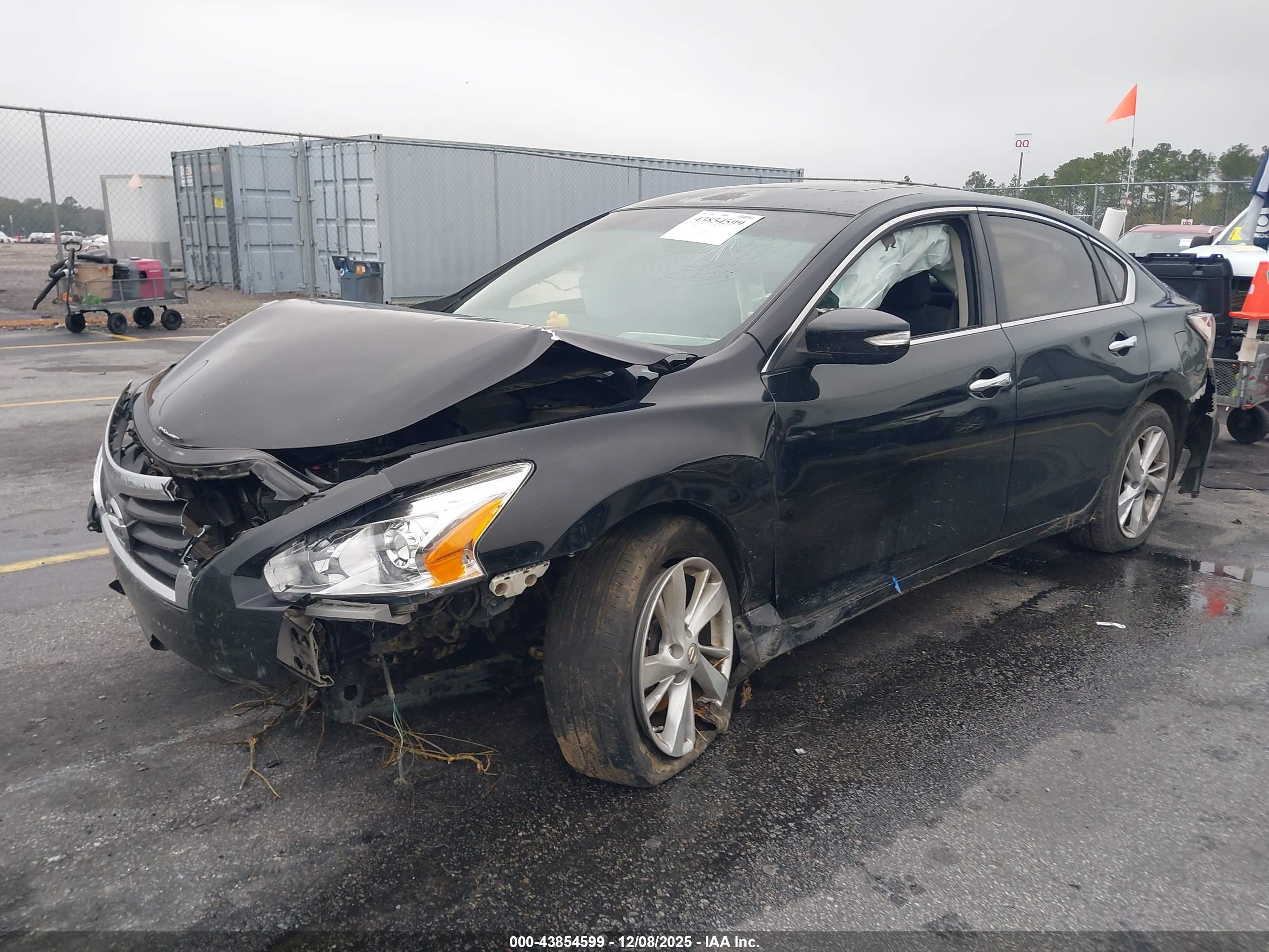 NISSAN ALTIMA image 2