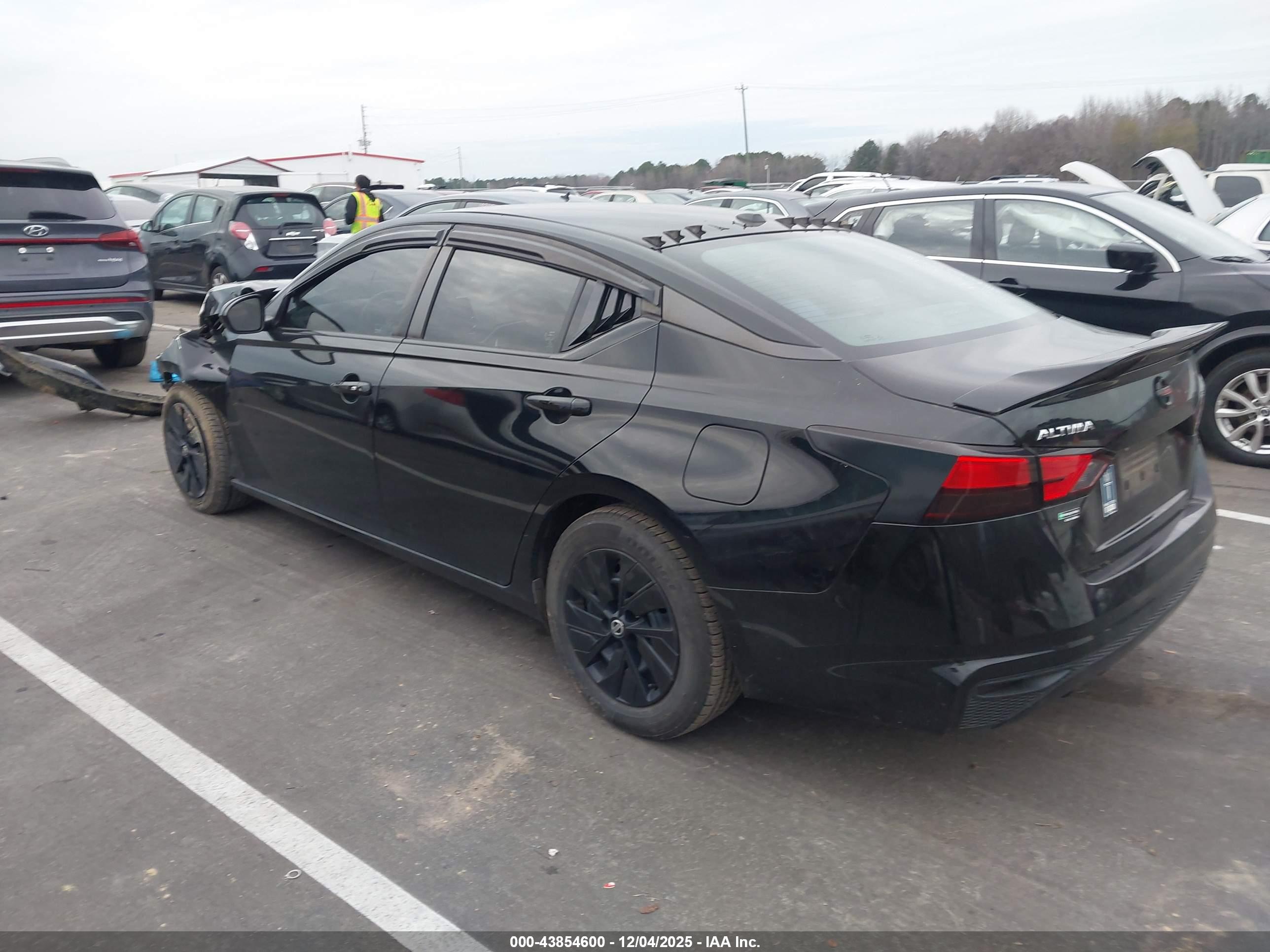 NISSAN ALTIMA image 3
