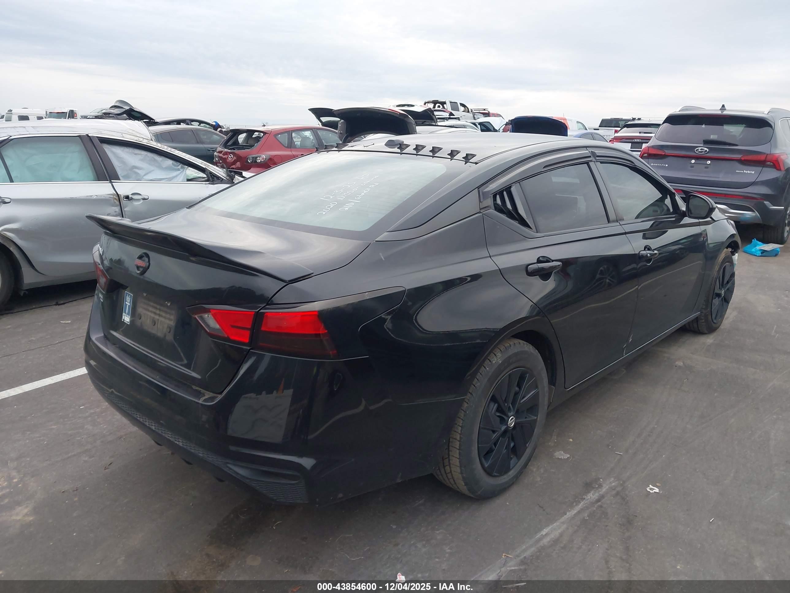 NISSAN ALTIMA image 4