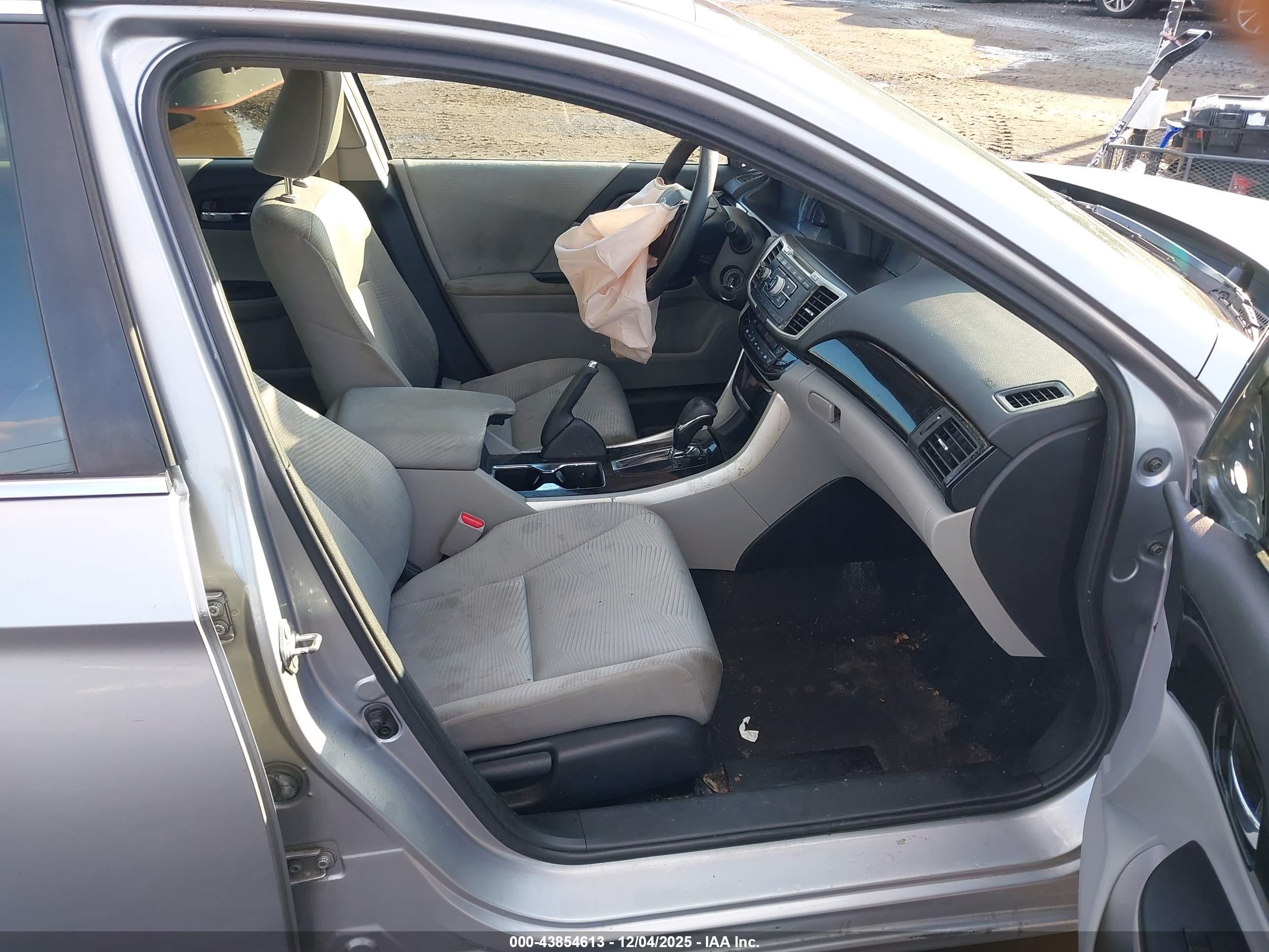 HONDA ACCORD image 5