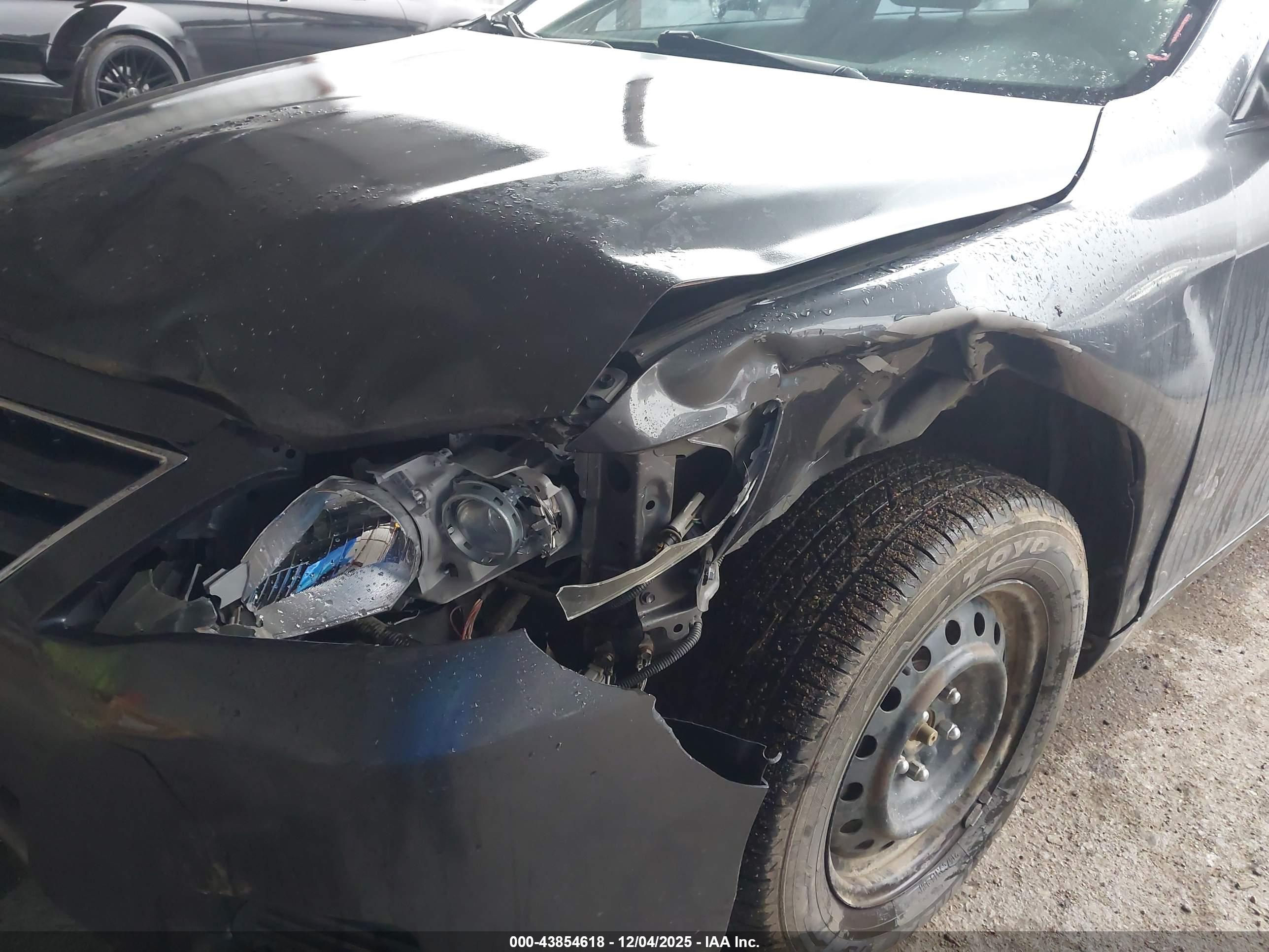 TOYOTA CAMRY image 6