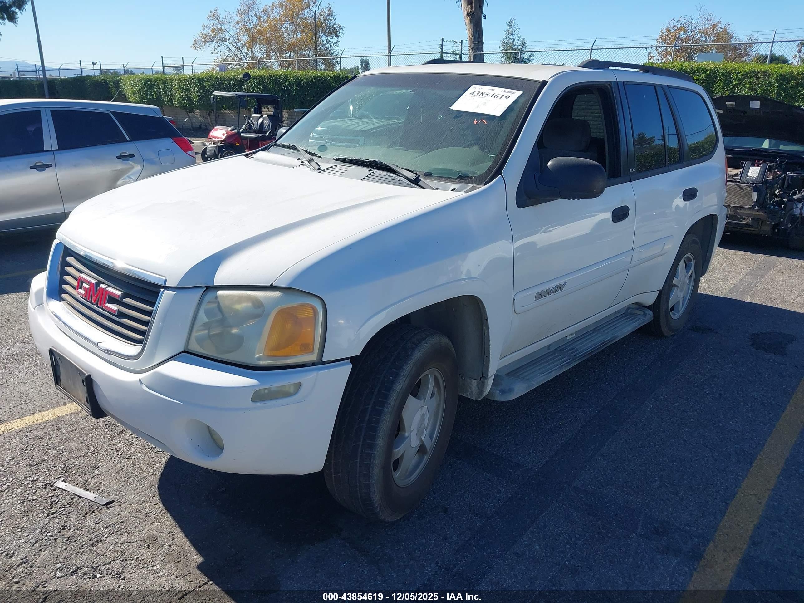GMC ENVOY image 2