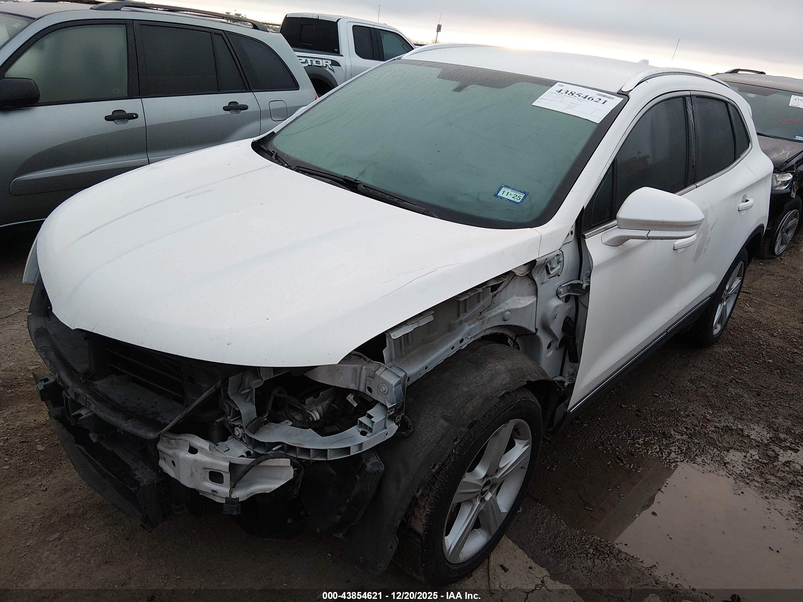 LINCOLN MKC image 2