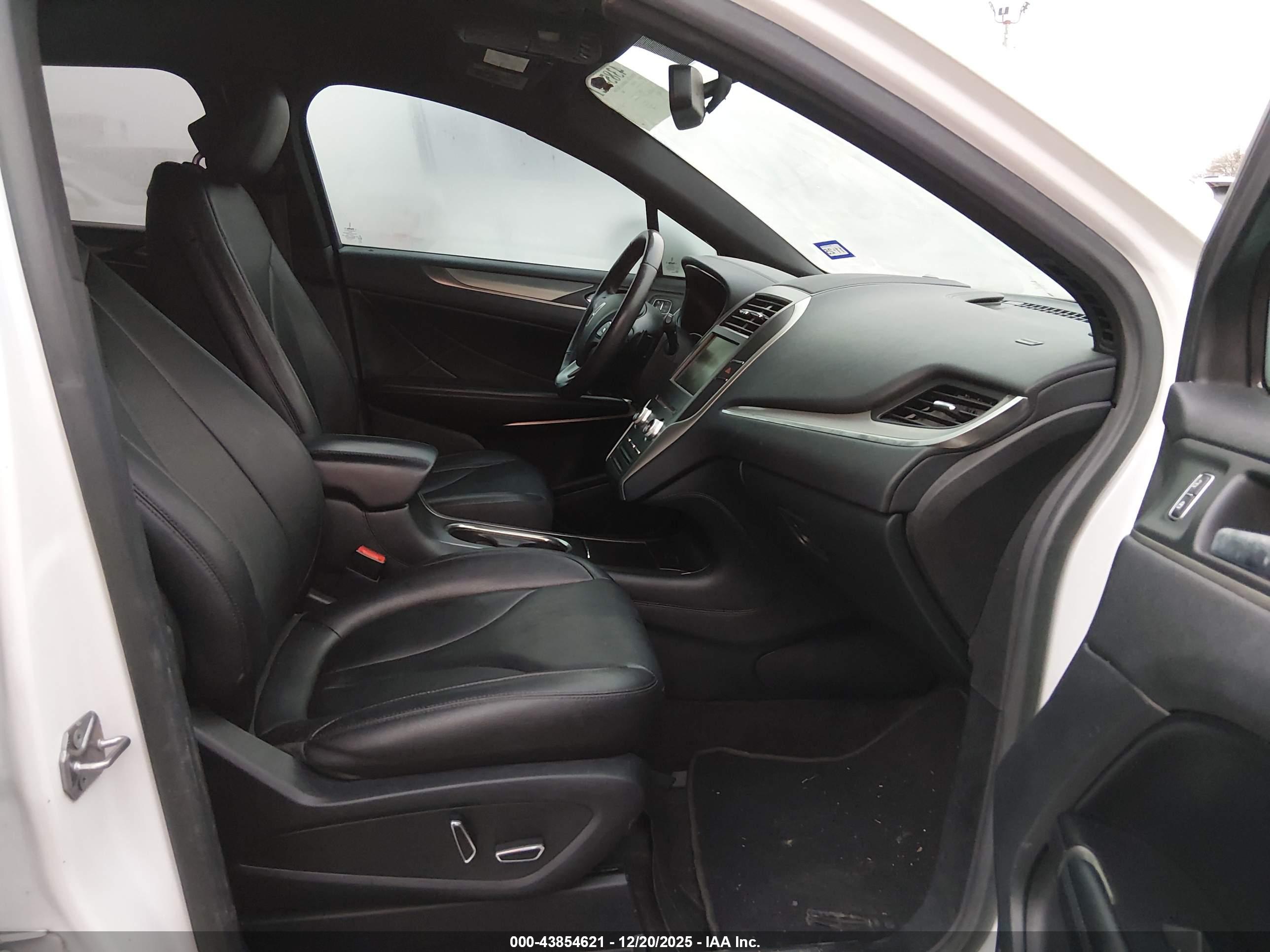 LINCOLN MKC image 5