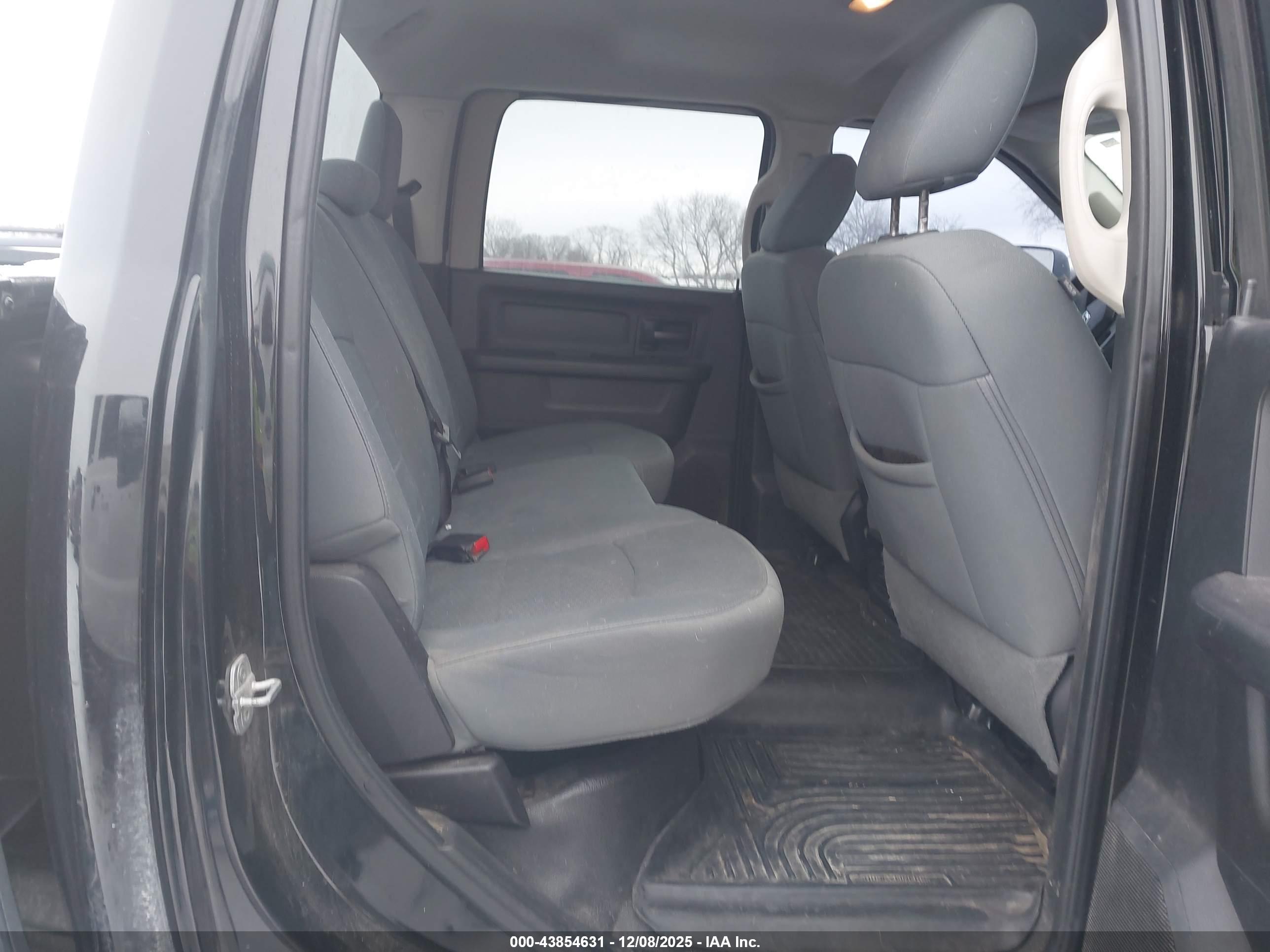 RAM 2500 image 8