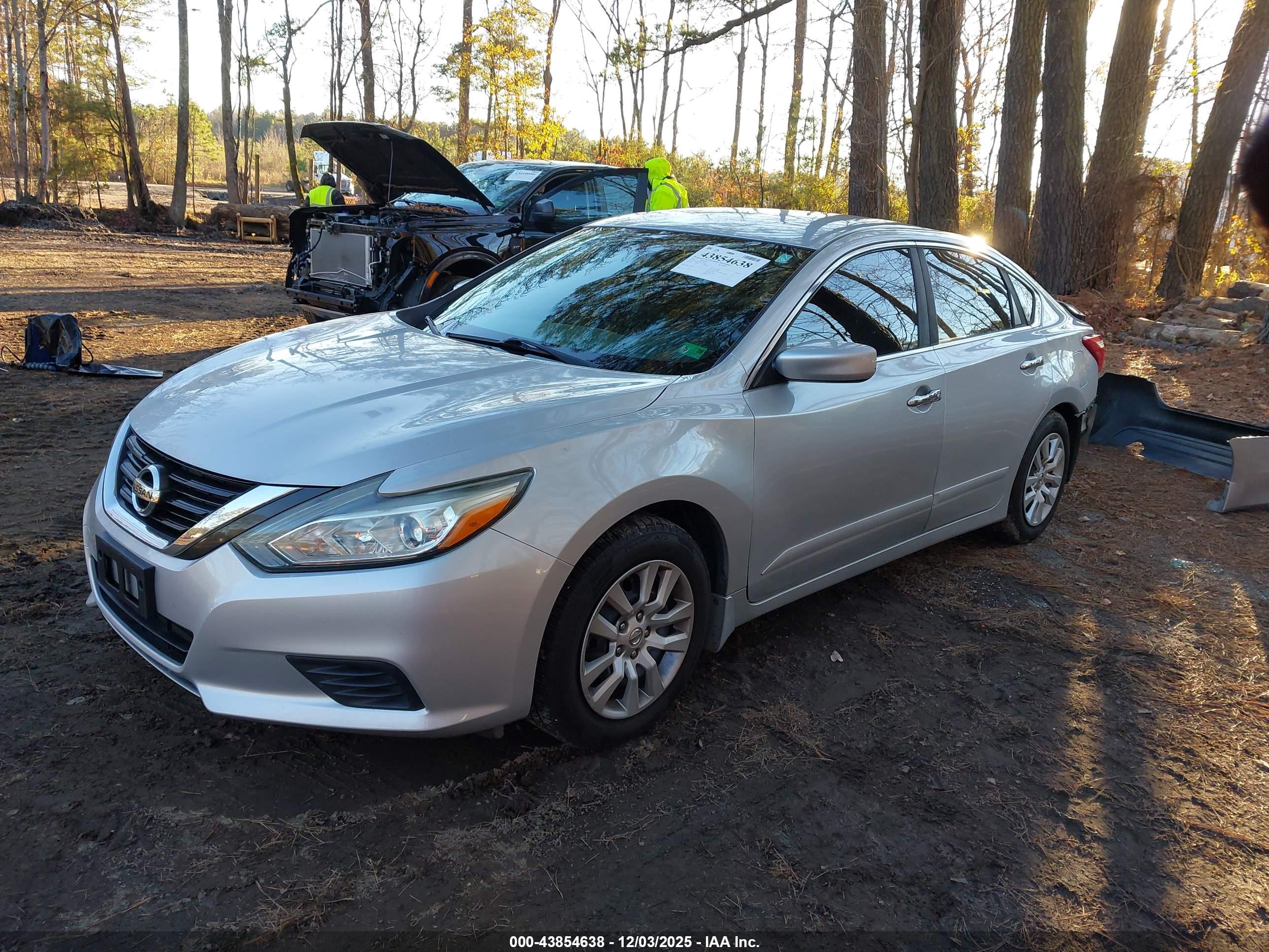 NISSAN ALTIMA image 2