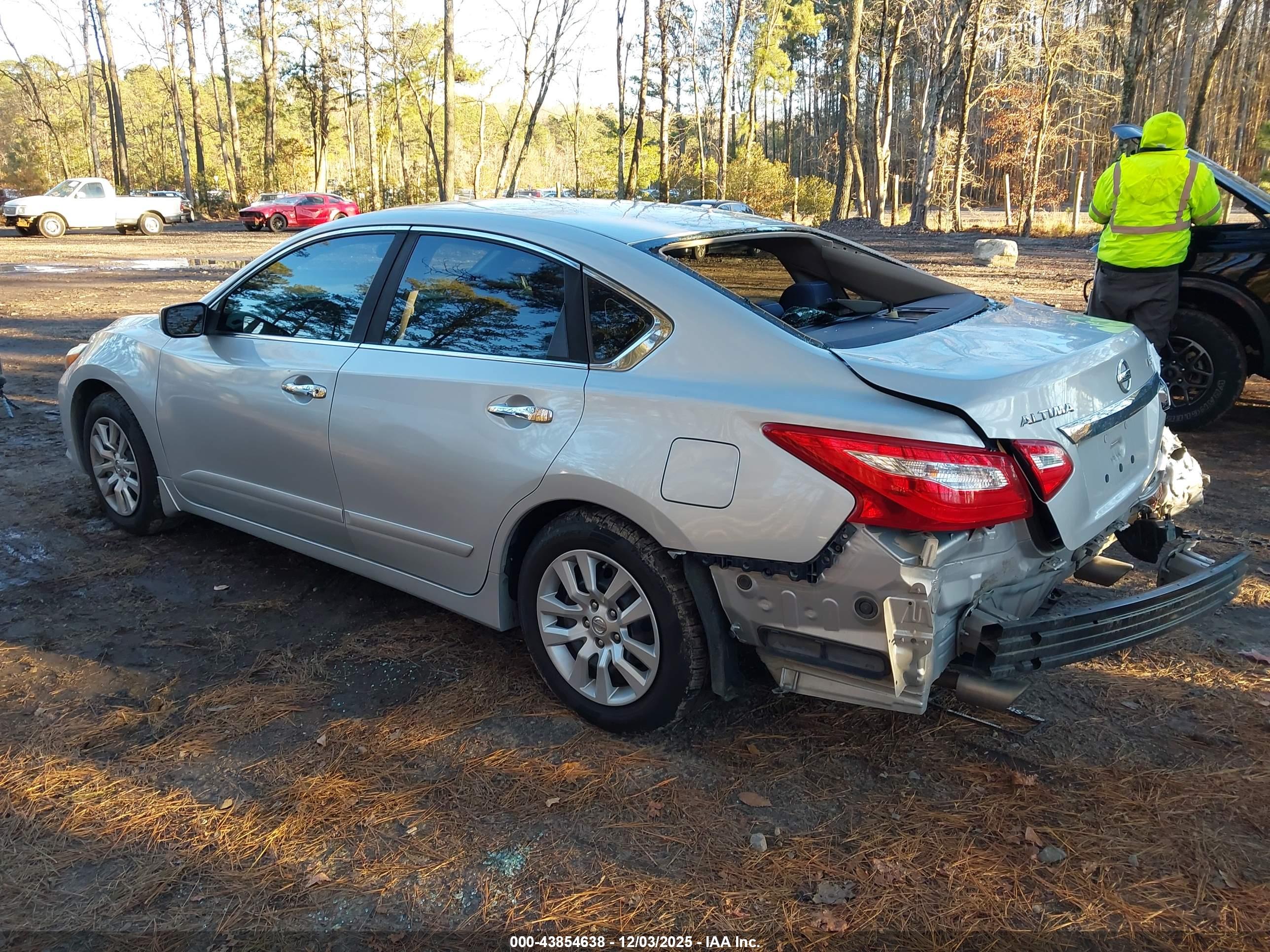 NISSAN ALTIMA image 3