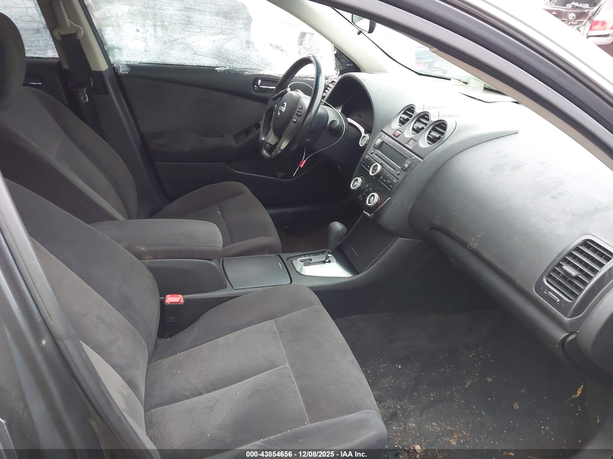 NISSAN ALTIMA image 5