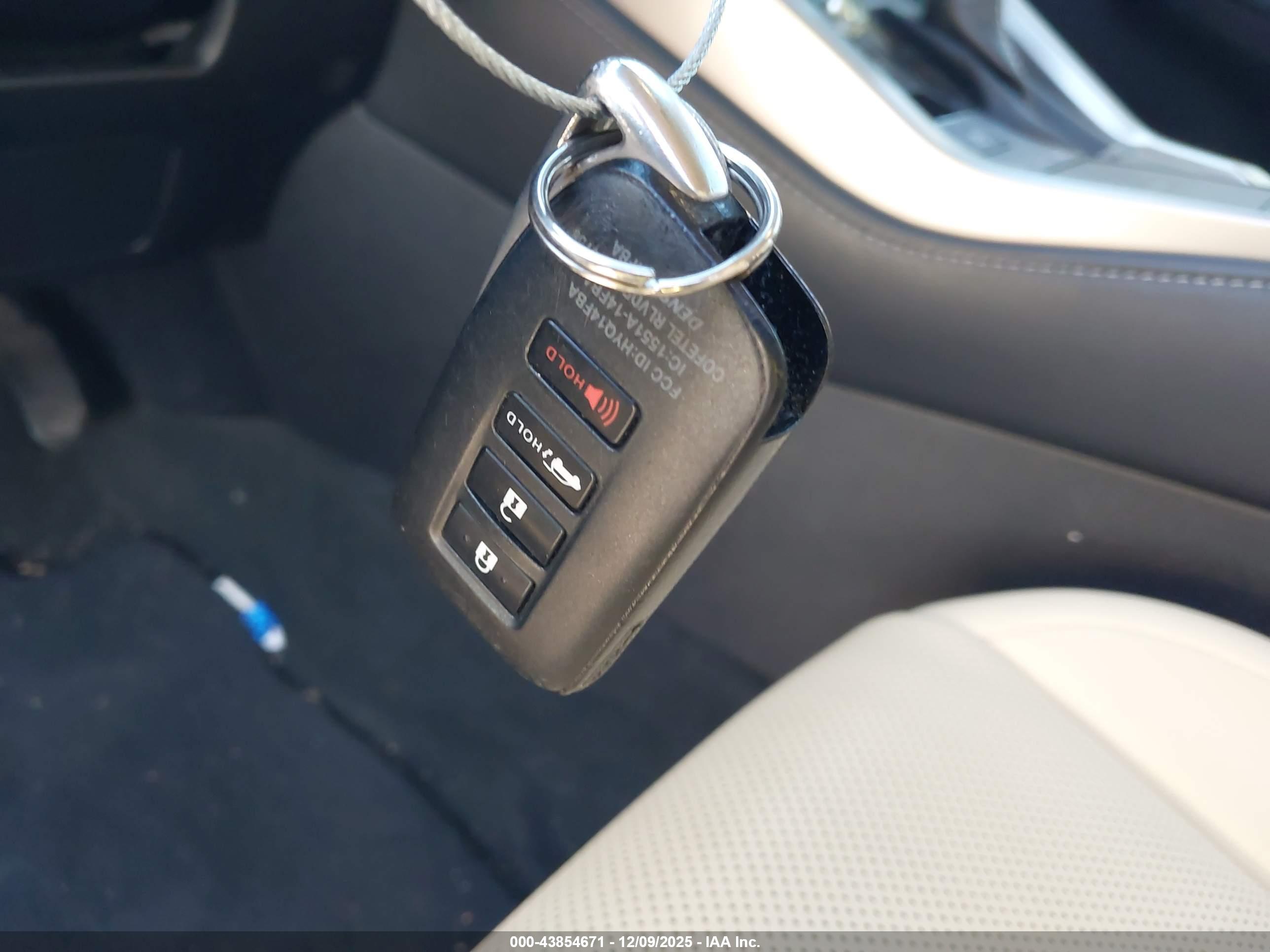 LEXUS NX image 11
