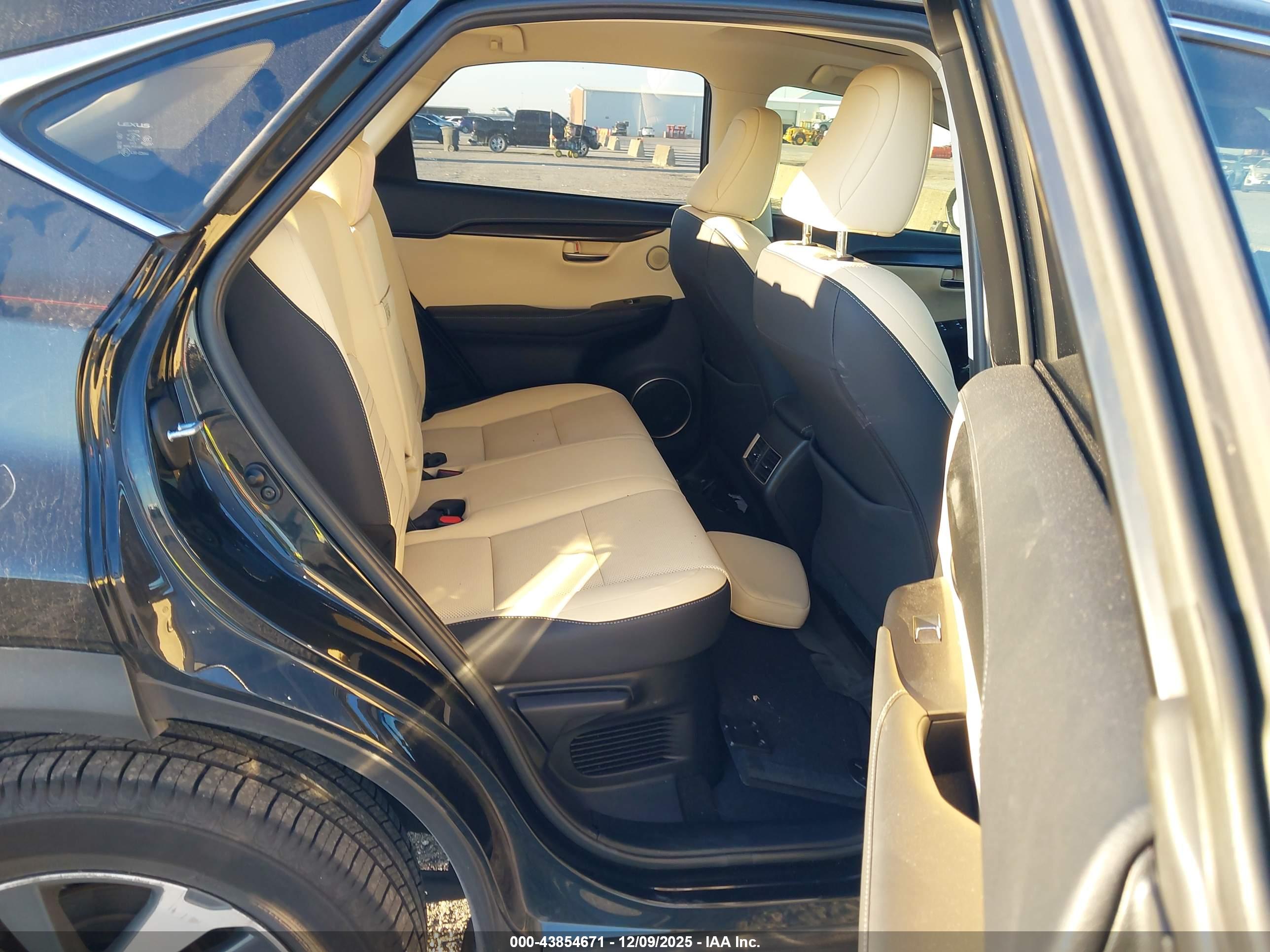 LEXUS NX image 8