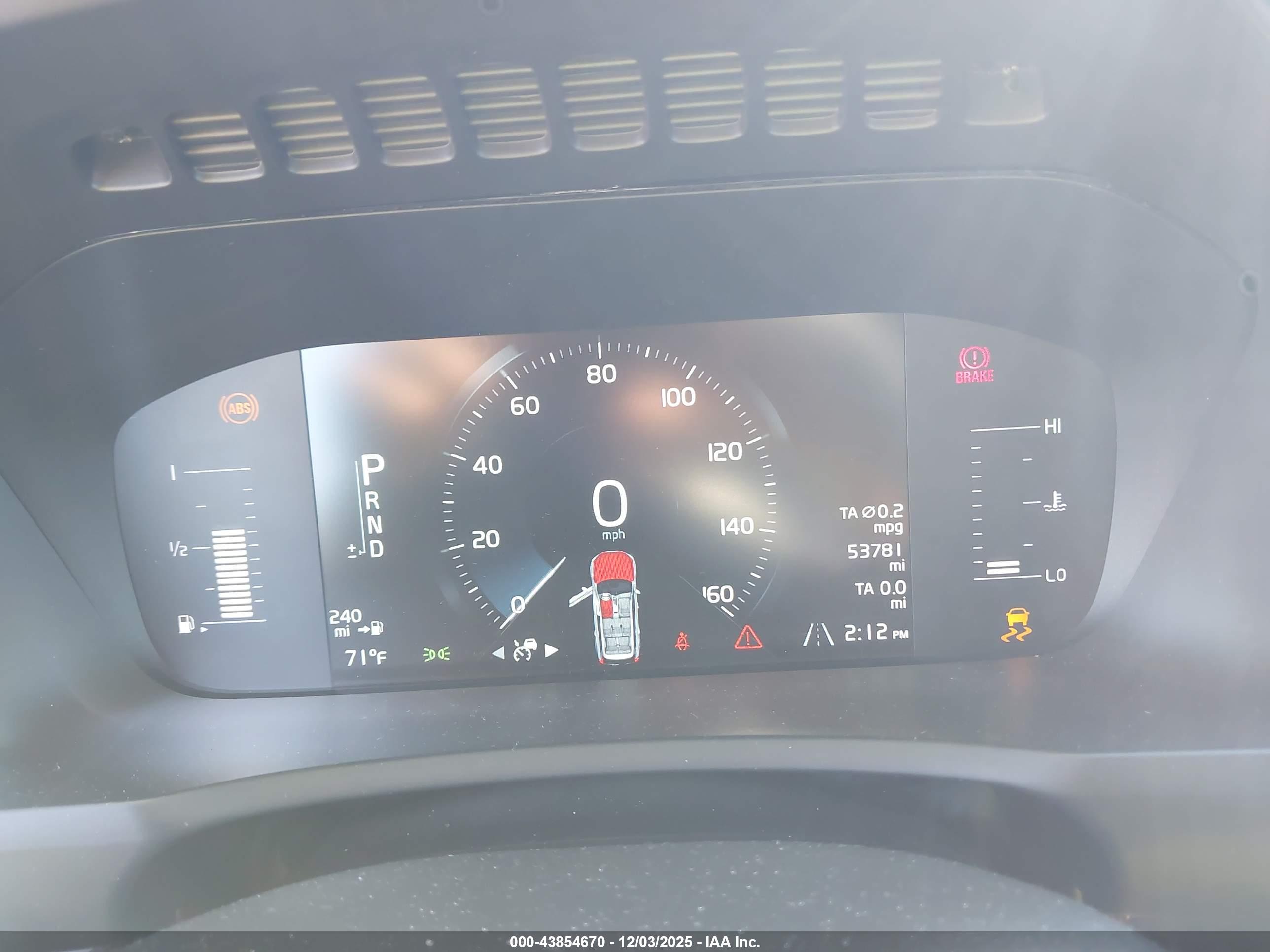 VOLVO XC90 image 7