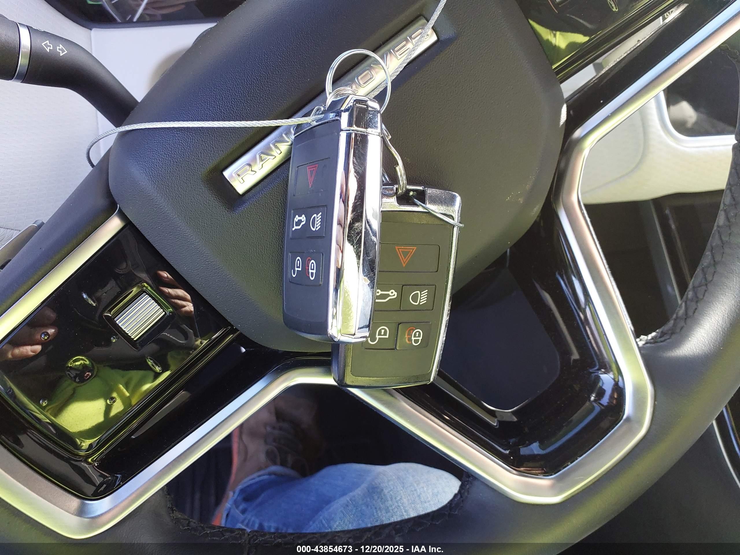 LAND ROVER image 11