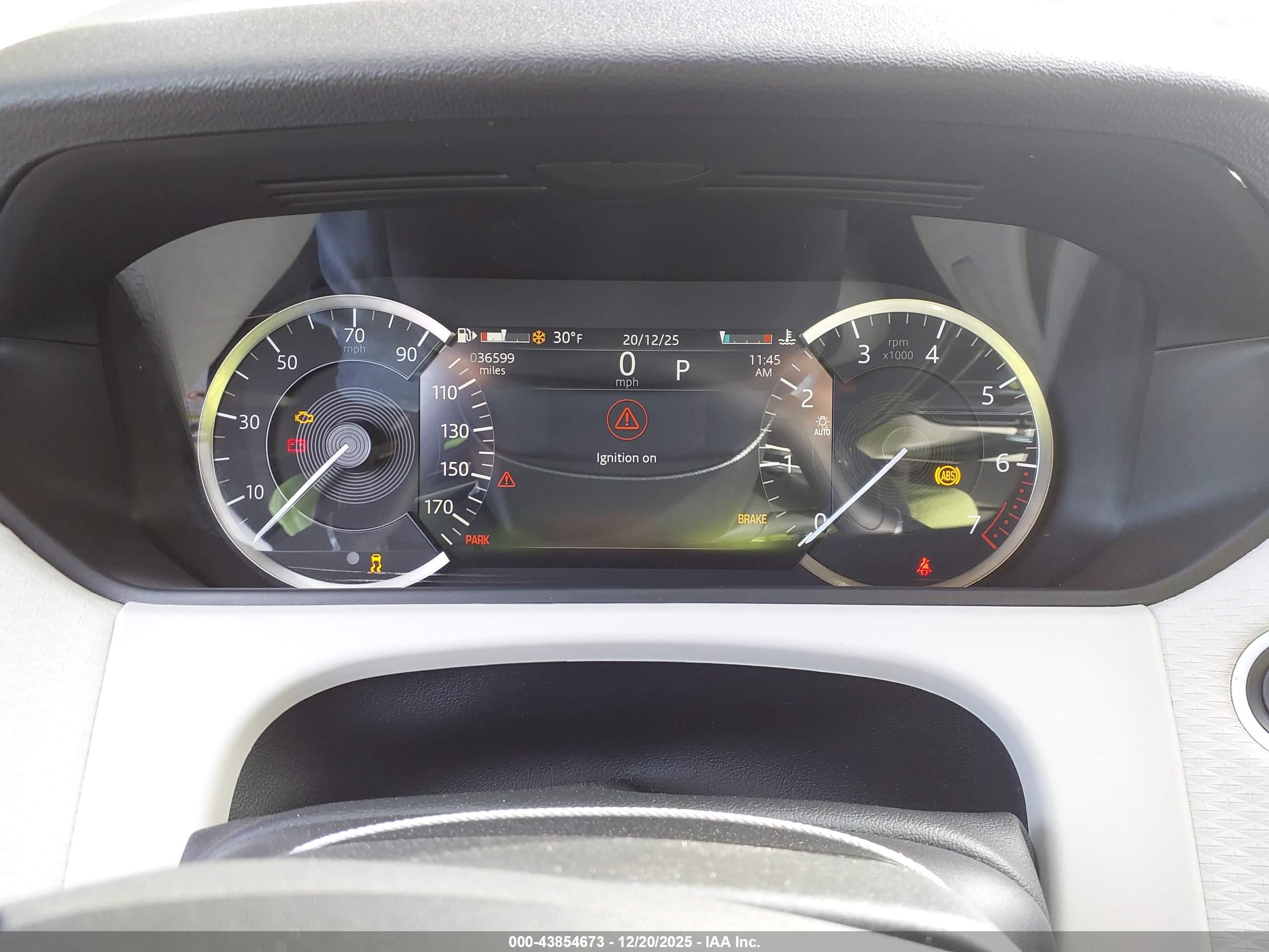 LAND ROVER image 7