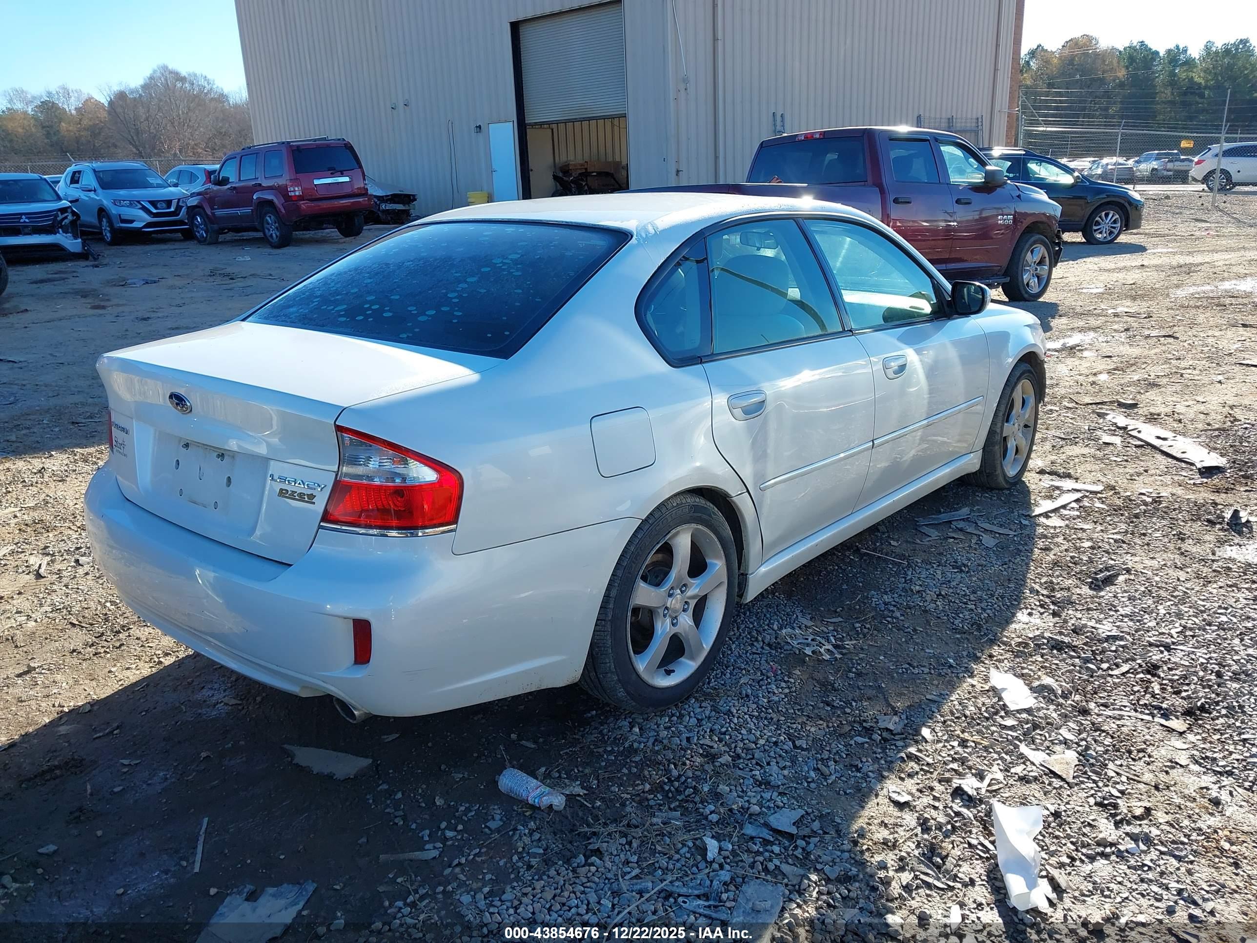 SUBARU LEGACY image 4