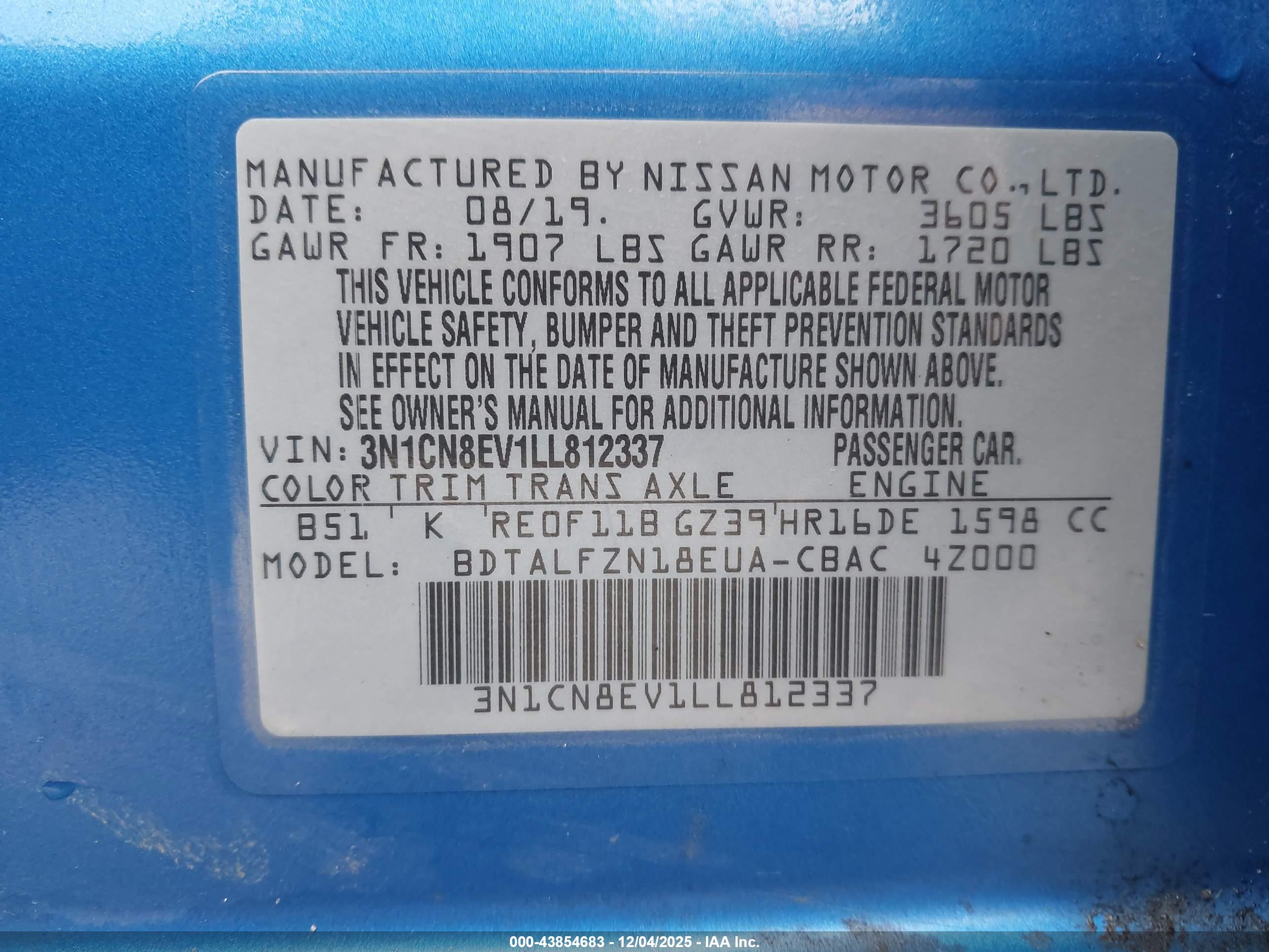 NISSAN VERSA image 9