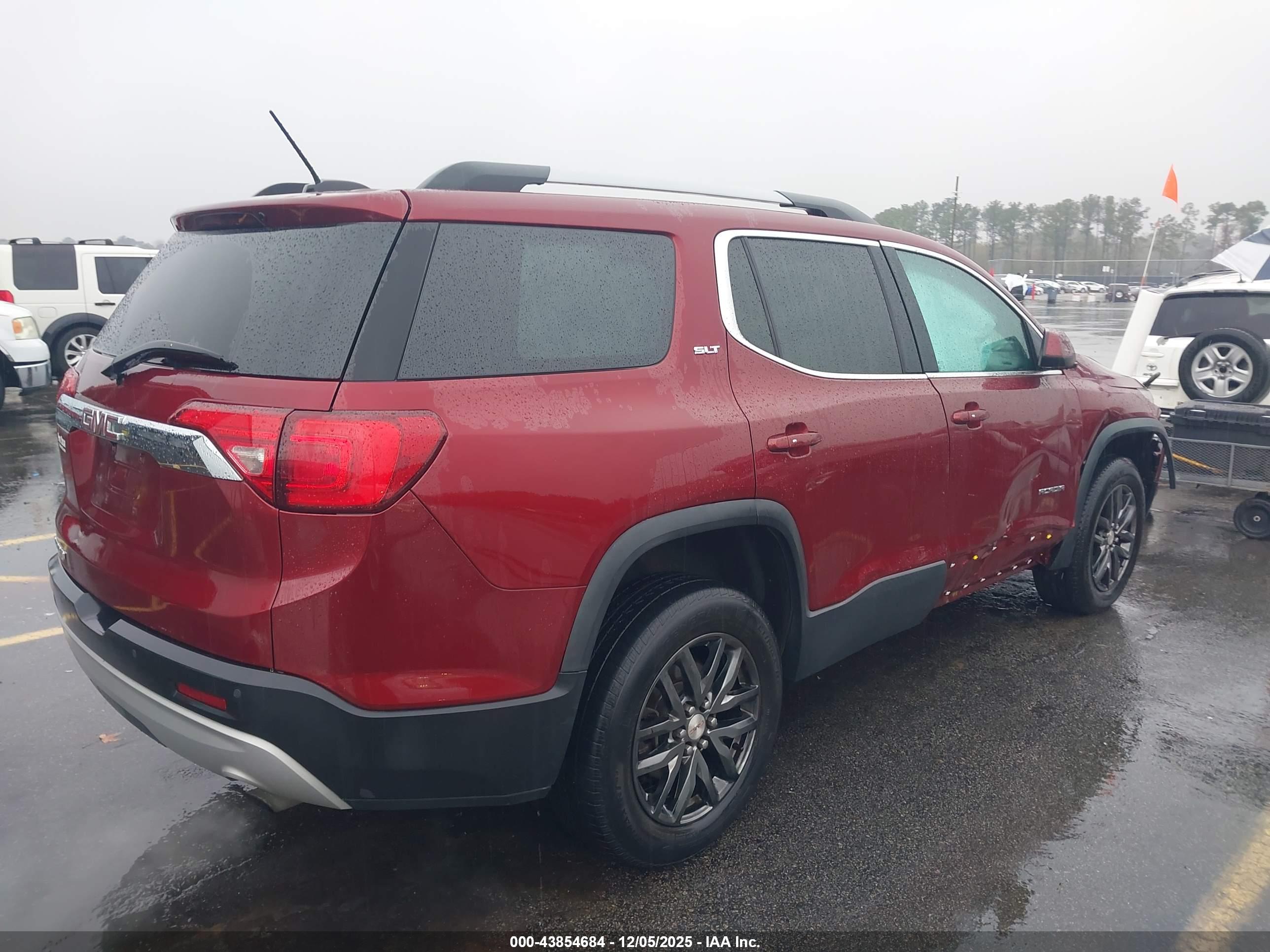GMC ACADIA image 4