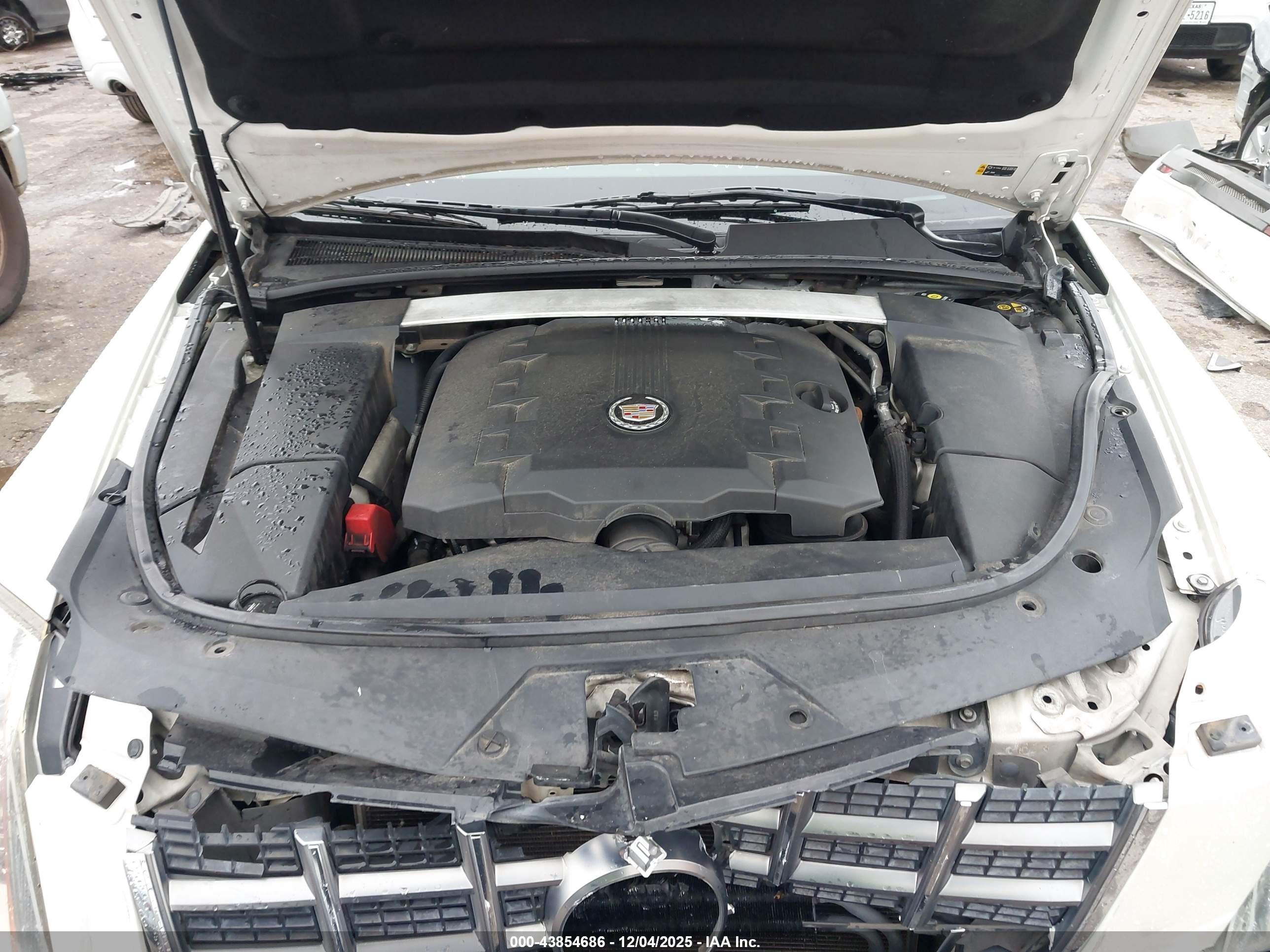 CADILLAC CTS image 10