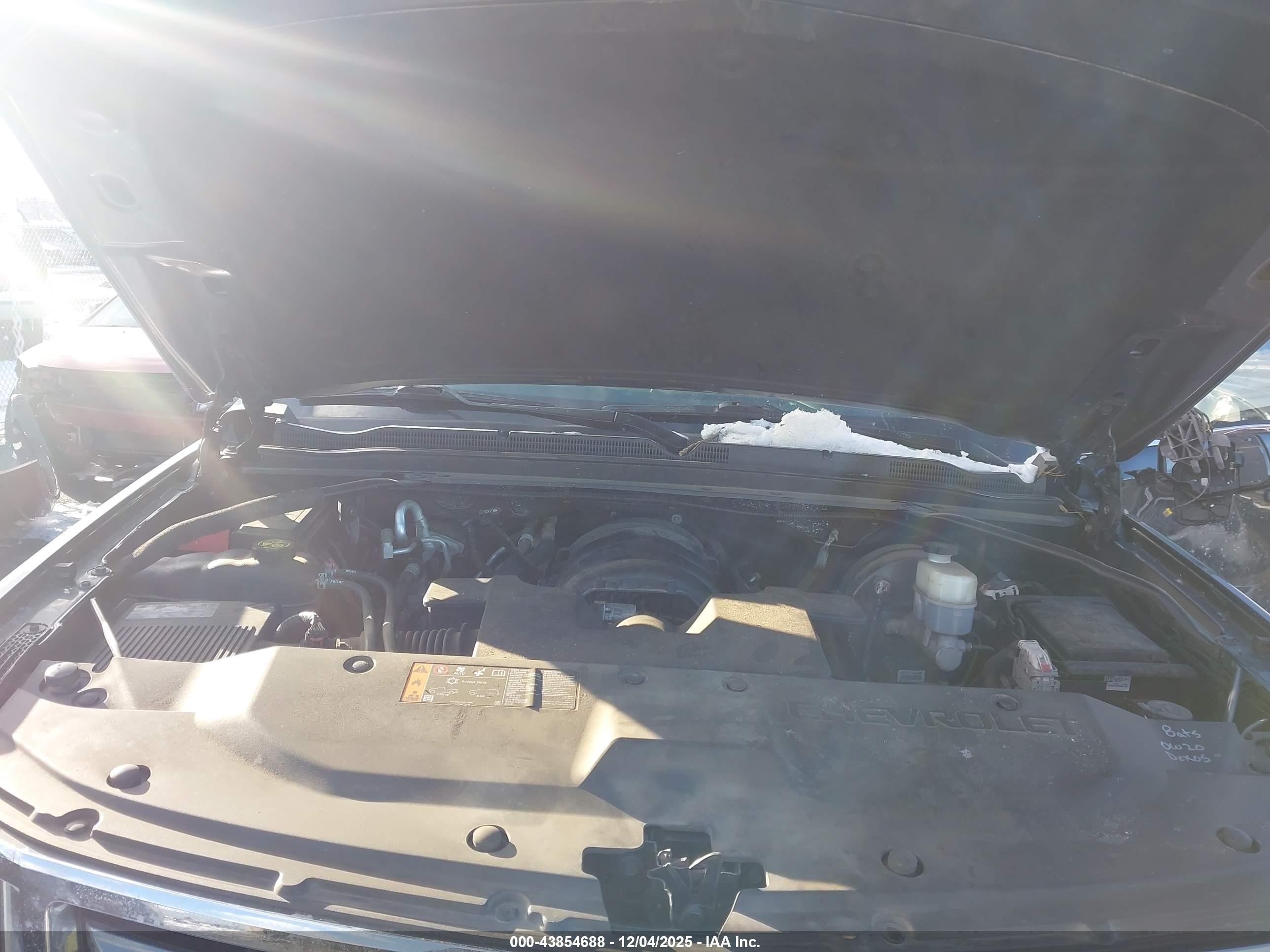 CHEVROLET TAHOE image 10