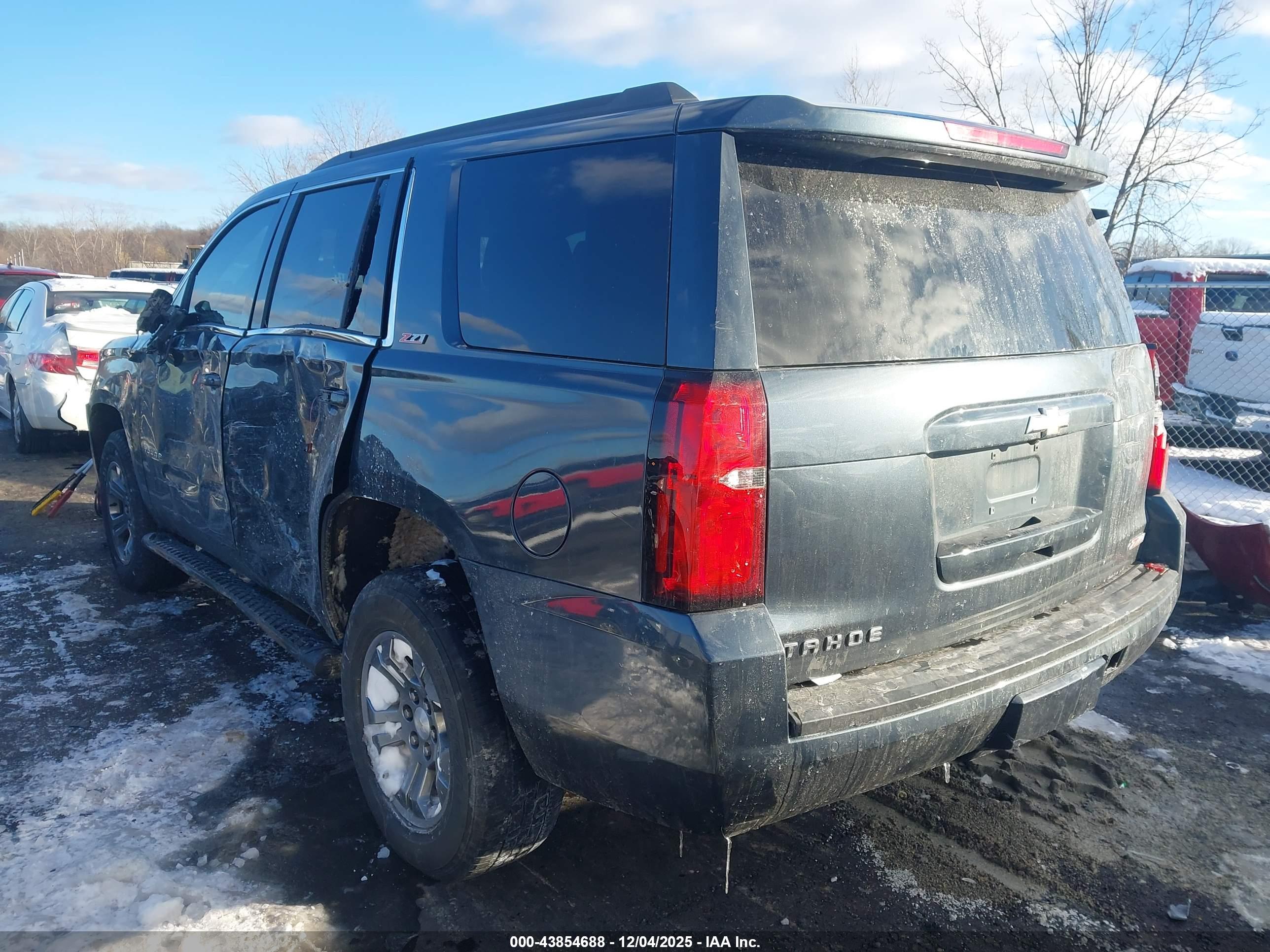 CHEVROLET TAHOE image 3