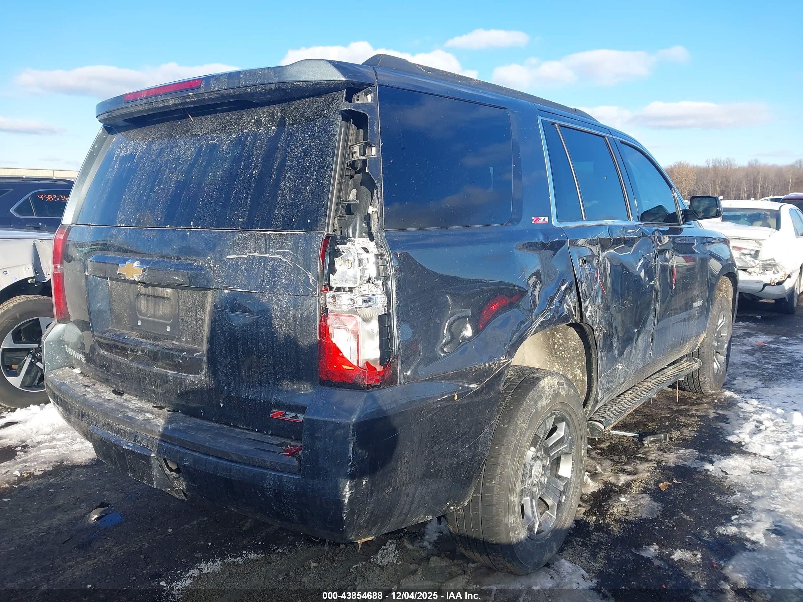CHEVROLET TAHOE image 4