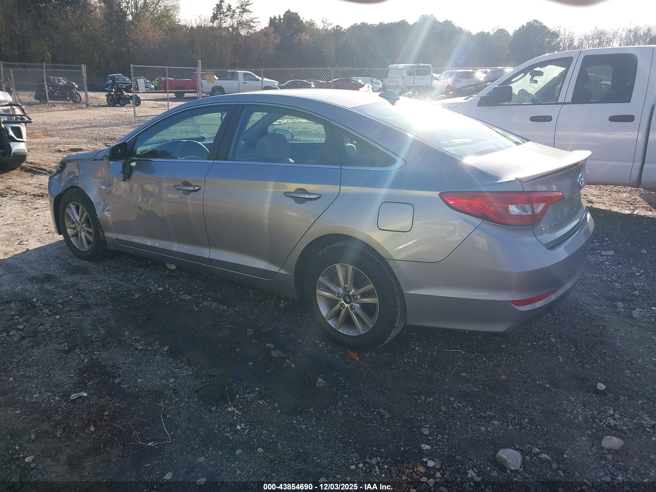 HYUNDAI SONATA image 3