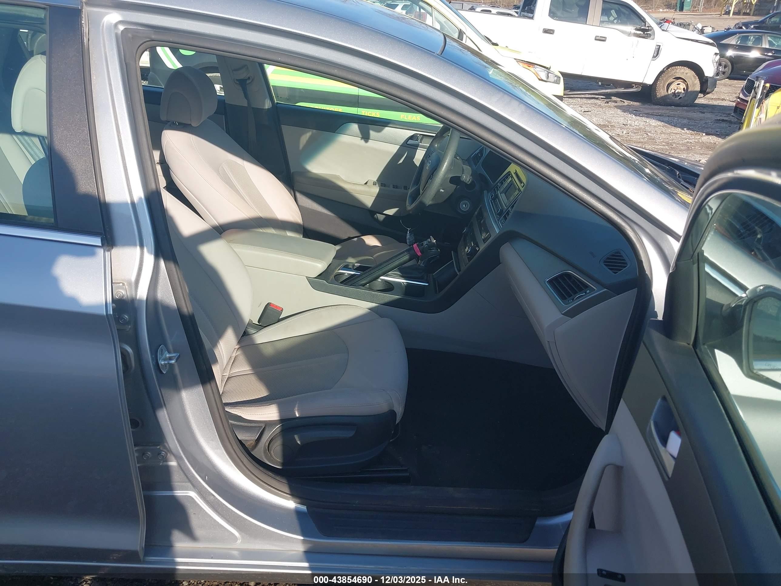 HYUNDAI SONATA image 5