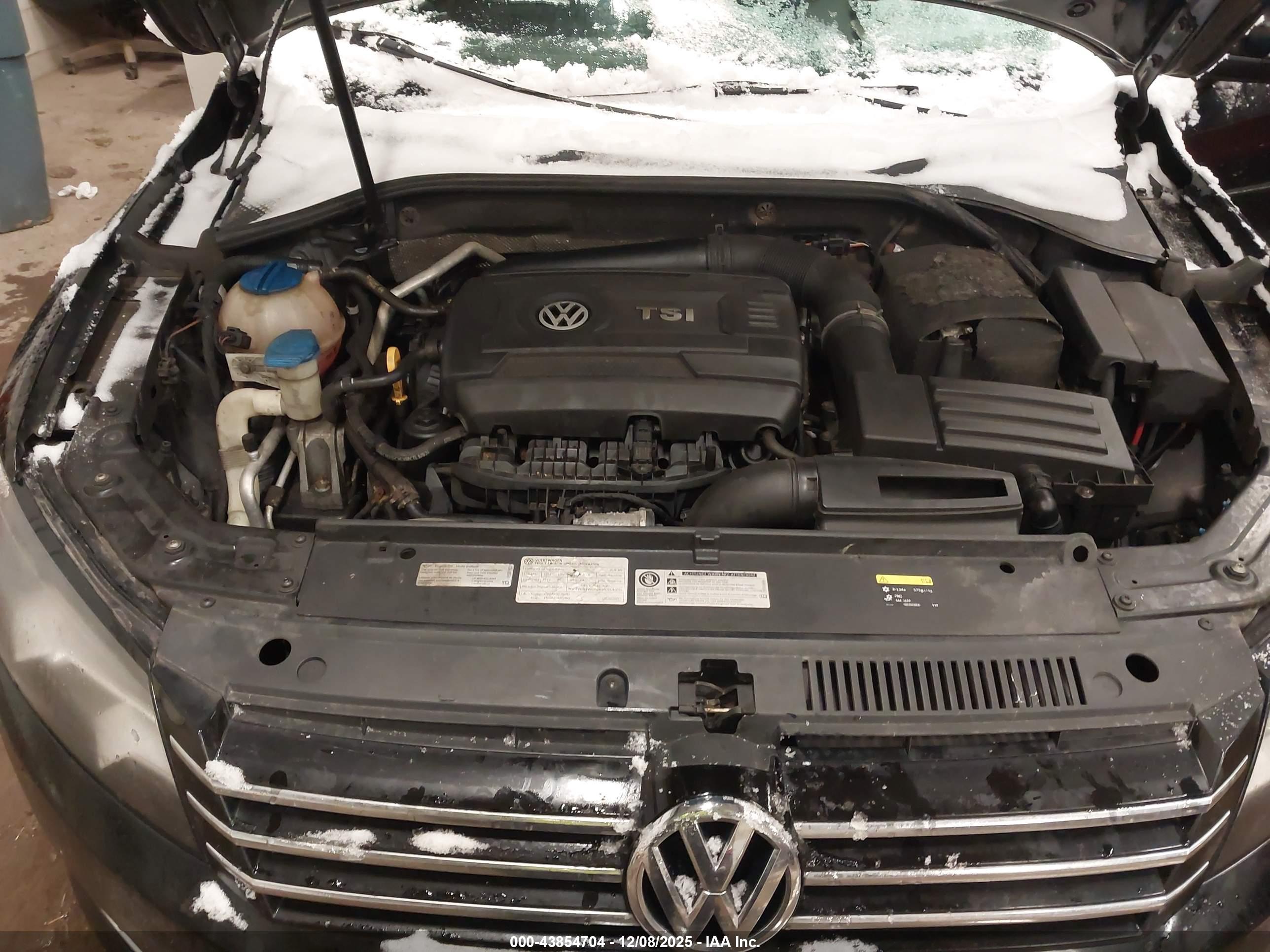 VOLKSWAGEN PASSAT image 10